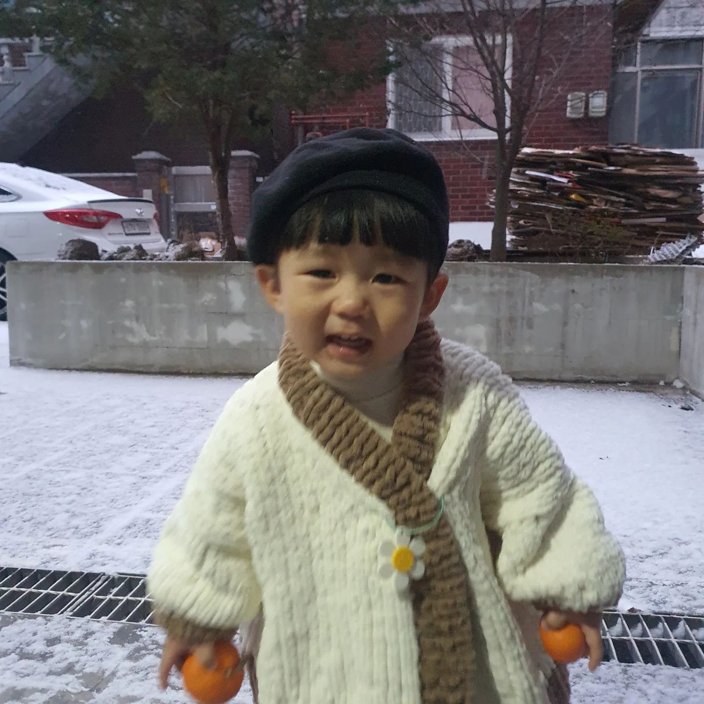 이쁨 본인도 아나봄

#snow #얼어죽을뻔