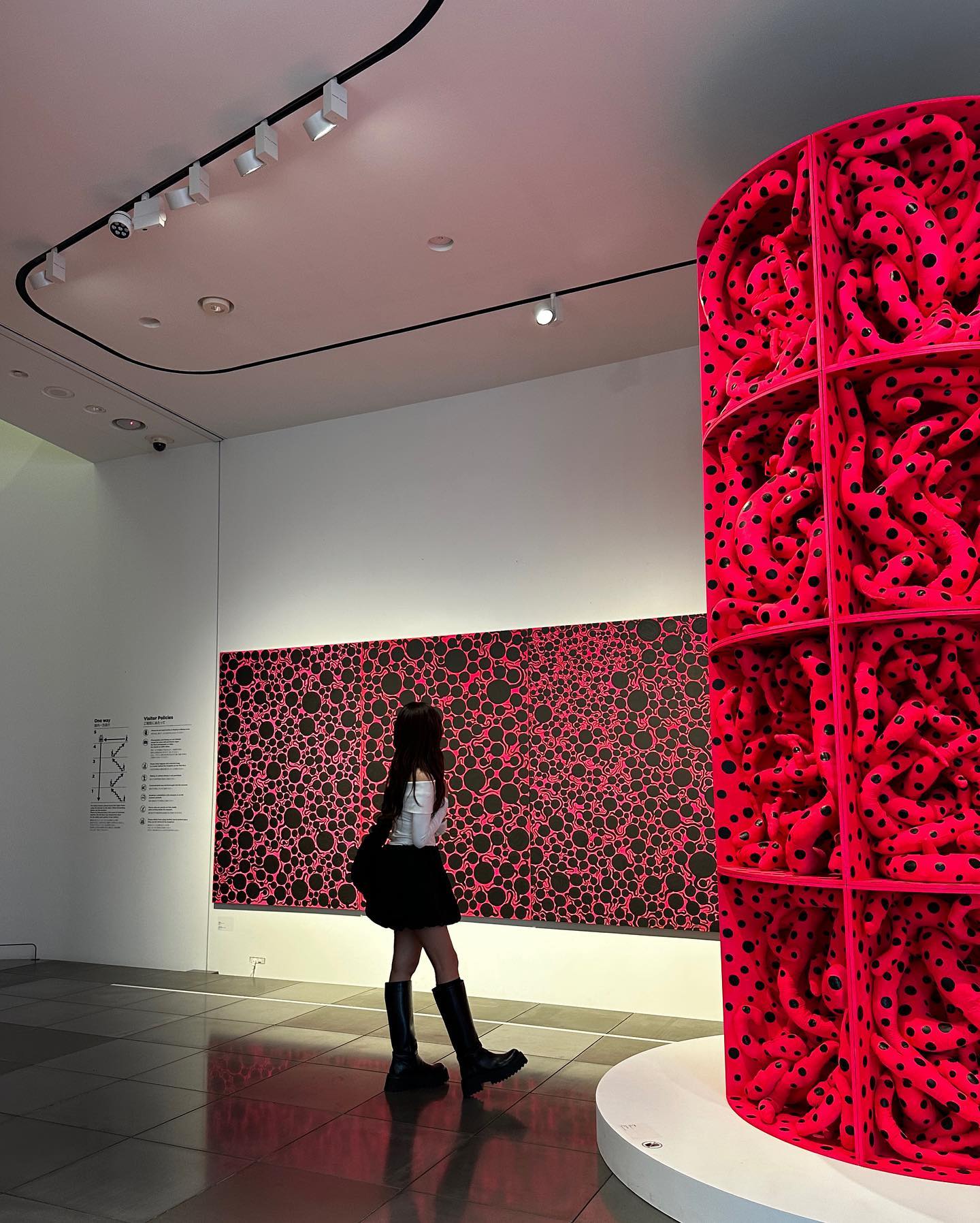 YAYOI KUSAMA