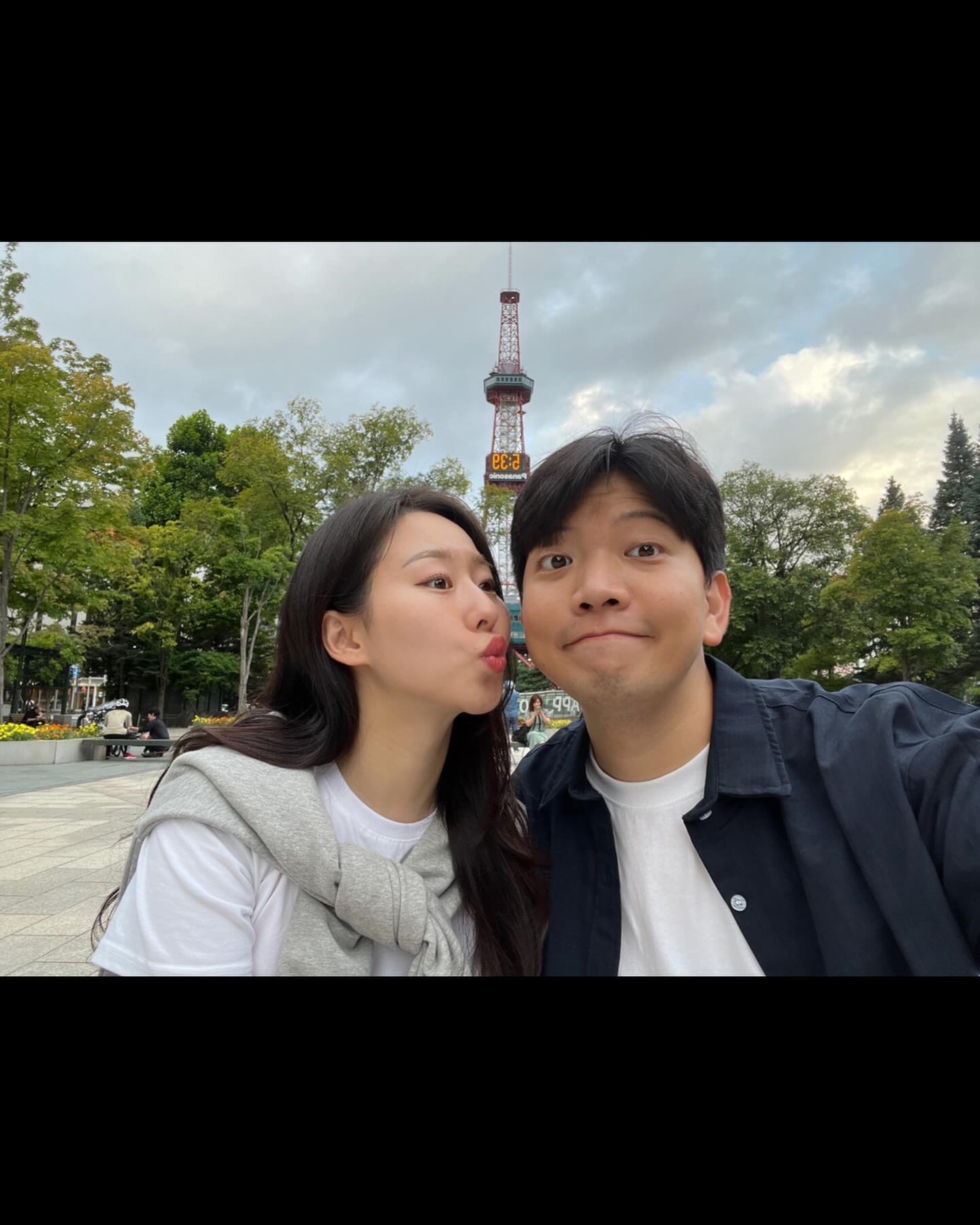 홋카이도 골프 여행 1 🇯🇵🥘🗼
더운 한국 여름 벗어나려고 간 홋카이도 여행
반대편으로 운전해주고 고프로 들고다녀줘서 남펴니 고마워 ♡ 
스푸카레, 우유 아이스크림, 니카상, 티비타워 해봐야할 것 땅땅 !
다음 날 부터 본격적으로 골프 시작 👊🏻 (다음 피드에서 계속...)

#일본여행 #홋카이도여행