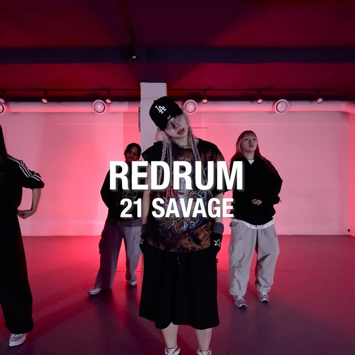 Redrum🔪😵 21savage 
살인 바이브 너무 잘 맞는 우리 고마워🔪😵❤️‍🔥

uplydance_ __eaude__ 
.
.
.
.
#redrum #uplydance #21savage #hiphop #hiphopdance 
#choreo #choreographer #dance #코레오 #힙합