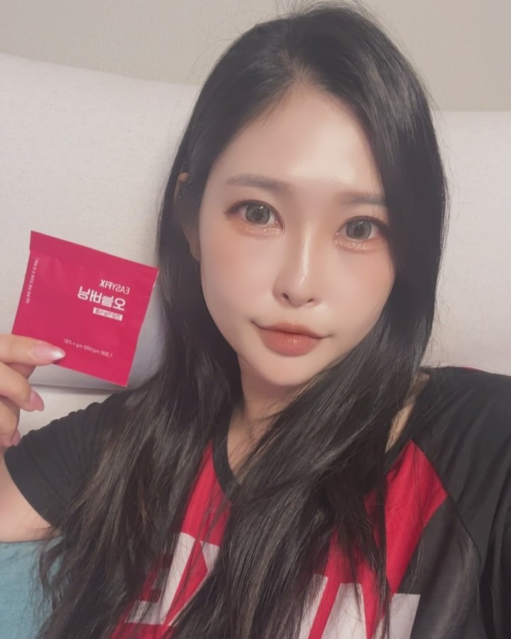 #협찬
🎀오늘버닝🎀

근본적인 다이어트의 핵심‼️
체지방 감소에 도움을 줄 돌외잎주정추출물을 타사 대비 최대 함량 550mg으로 함유 하고있어요

다이어트 시너지를 낼 수 있는 효과적인 부원료를 꼼꼼하게 담아 장 운동 및 체지방 분해 등에 체내 활성을 도울수 있게 설계되었어요👍🏻

휴대하기 간편한 멀티 팩 타입으로 언제 어디서나 편리하게 섭취 할수 있어서 바쁠땐 한포씩 챙겨나가서 먹으면 됩니당👍🏻👍🏻

이번여름도 비키니 성공을 위해 화이팅🔥🔥

#이지픽스 #오늘부기 #칼로리컷팅제 #다이어트영양제 #체지방관리 #체지방컷팅제 #체지방감소