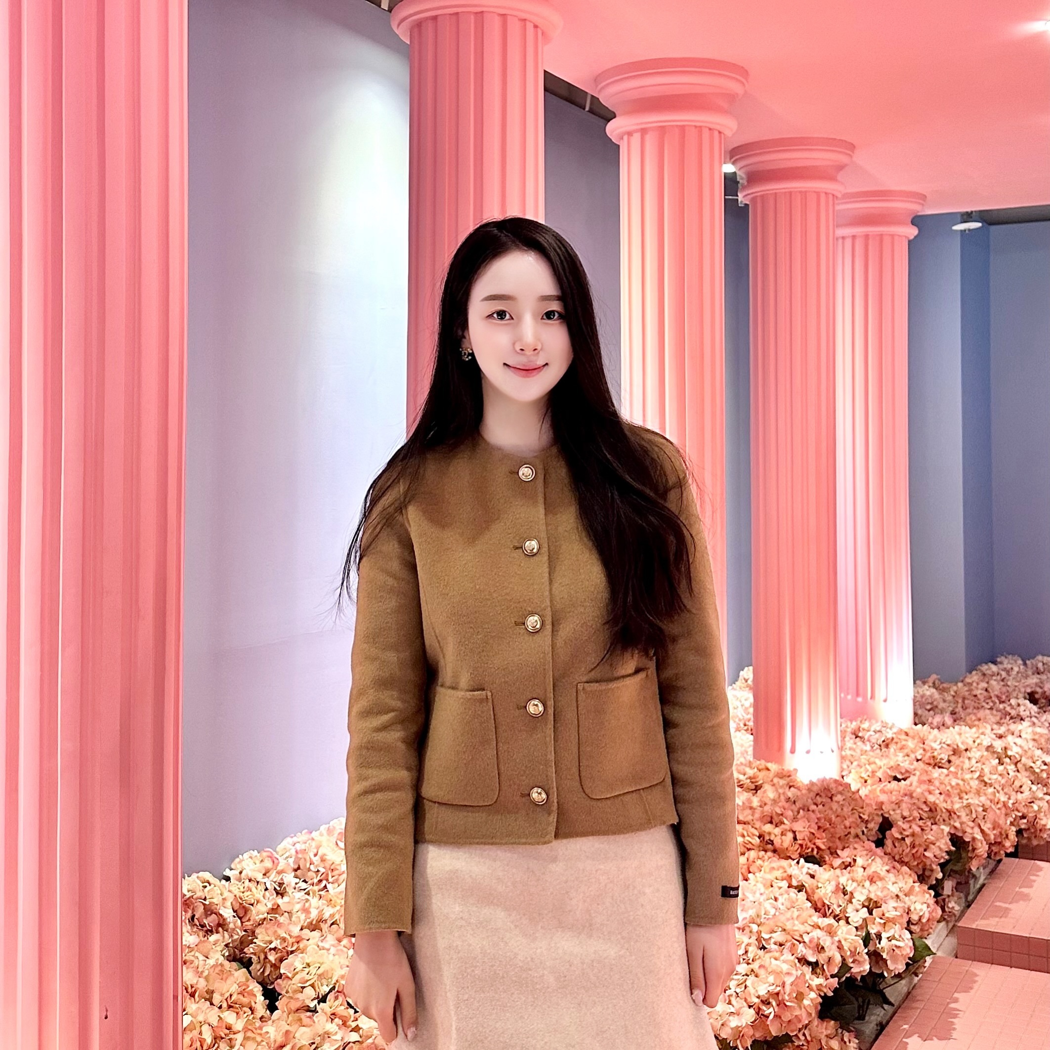 🤍💛🤍
. 
. 
. 
.
. 
#오오티디 #데이트룩 #여친룩 #ootd #dailylook #daily #데일리 #데일리룩 #셀피 #셀스타그램 #셀피그램 #셀피스타그램 #셀카 #셀카스타그램 #패션계정맞팔 #일상 #일상스타그램 #패션모델 #겨울 #데일리그램 soup_official #soup #로맨틱 #데일리룩코디