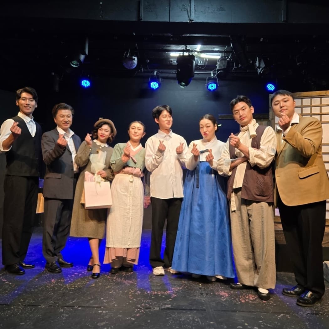 장덕조로 살아서 행복했던 시간

연극 <신월과함께> 찾아와주신 모든 분들도 감사합니다.
끝 !