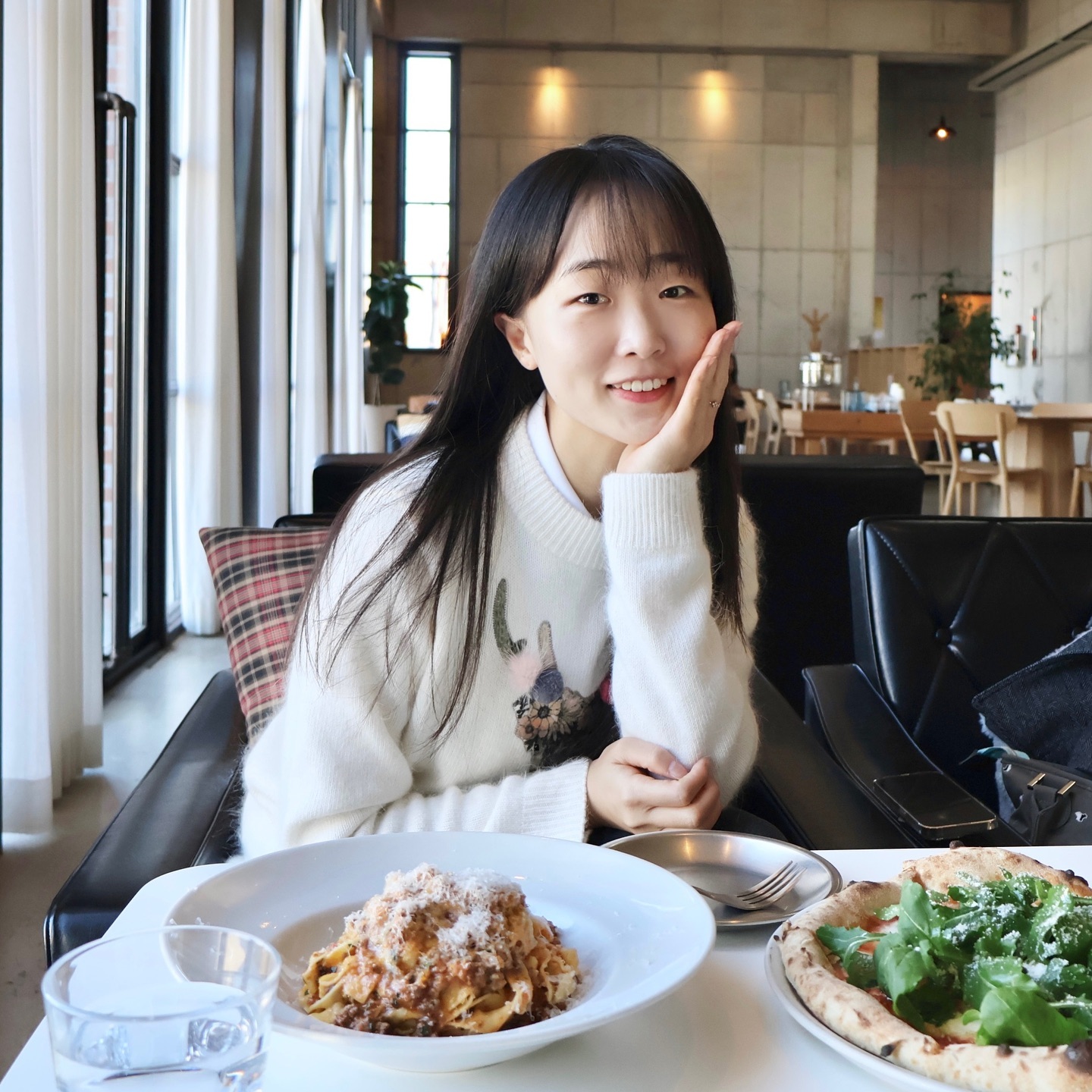 Brunch time at la_montagna.karimoku 🍀