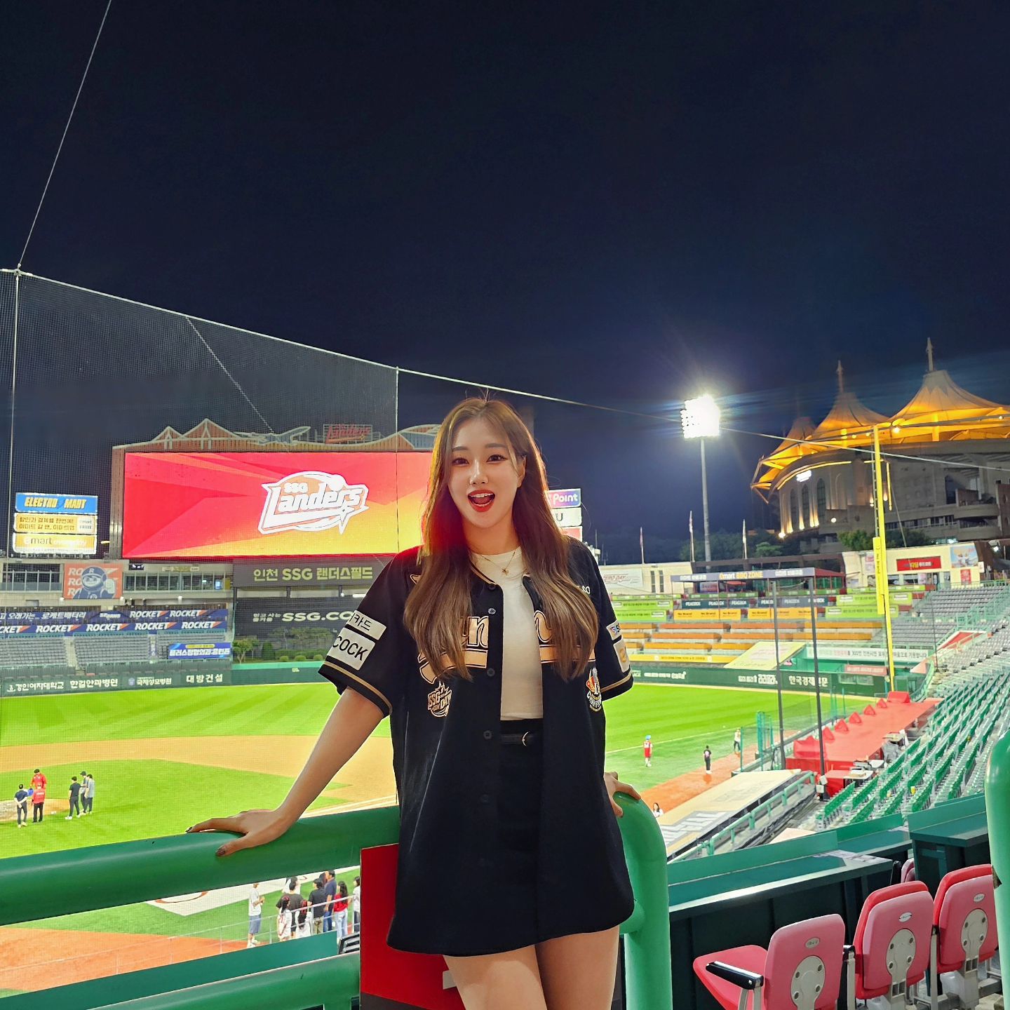 난 역시 승요다 이말쑴🧚🏻‍♀️✌🏻
일에 치여살다 간만에 코꾸몽 바람 슝💨

유니폼 대여 감삼다 곽수산씌🤪

#으쓱이