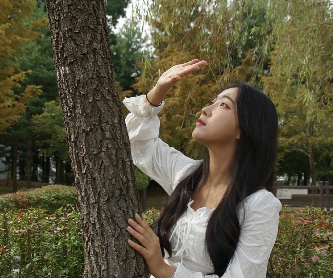 막 찍다가 건진 사진 ㅎㅎ
.
.
.
#연극배우 #배우 #스냅 #스냅사진 #컨셉사진 #컨셉촬영 #스냅샷 #배우프로필 #배우프로필사진 #오디션프로필 #단편영화오디션 #사진모델 #사진계정맞팔 #선팔하면맞팔 #팔로우 #캐스팅 #촬영문의dm #상호무페이 #셀스타그램 #개인스냅 #개인화보 #흑백사진 #오디션 #캐스팅디렉터 #스튜디오촬영 #배우모델