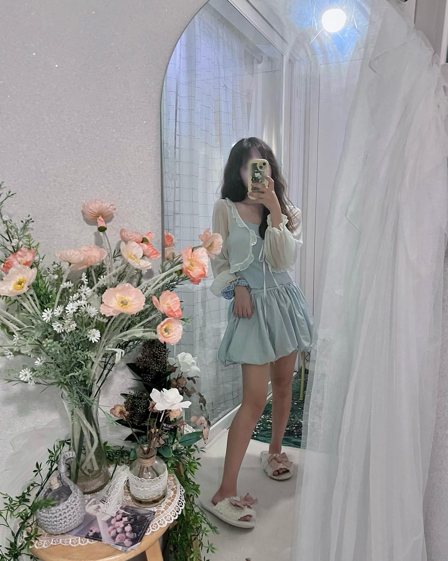 요정이 되고싶으ㅓ요 🧚🏻✨

#ootd #오오티디 #오오티디룩 #치마 #바지 #옷 #코디 #룩북 #룩 #학생코디 #학생룩북 #거울샷 #outfit #비율 #홈카페 #포토존 #인테리어 #패션계정맞팔 #코디모음 #섬유디자인 #해피해피해피 #accessories #발코니인테리어 #펌 #outfitoftheday #데일리룩 #06 #photozone #fashion #style