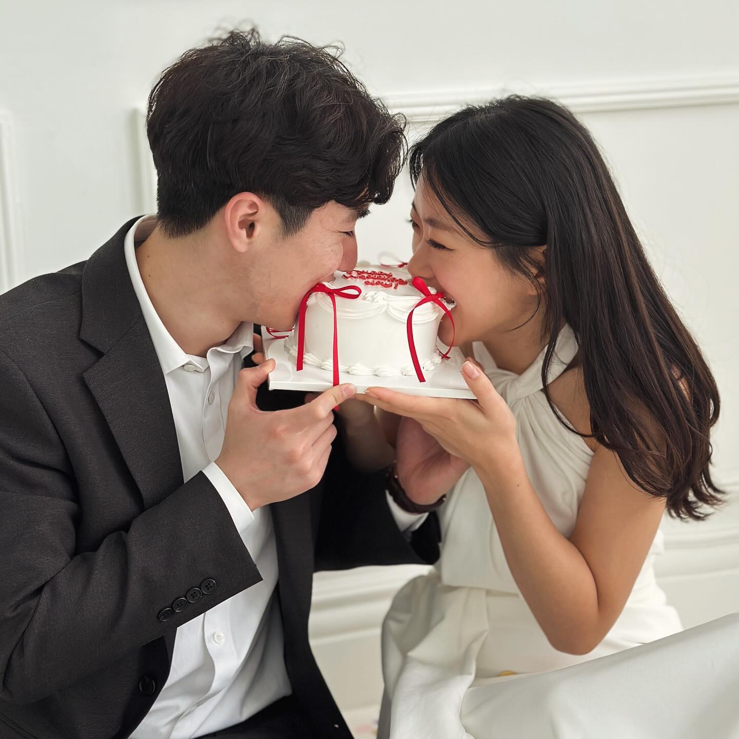 🎂❤️👰🏻‍♀️🤵🏻🥂