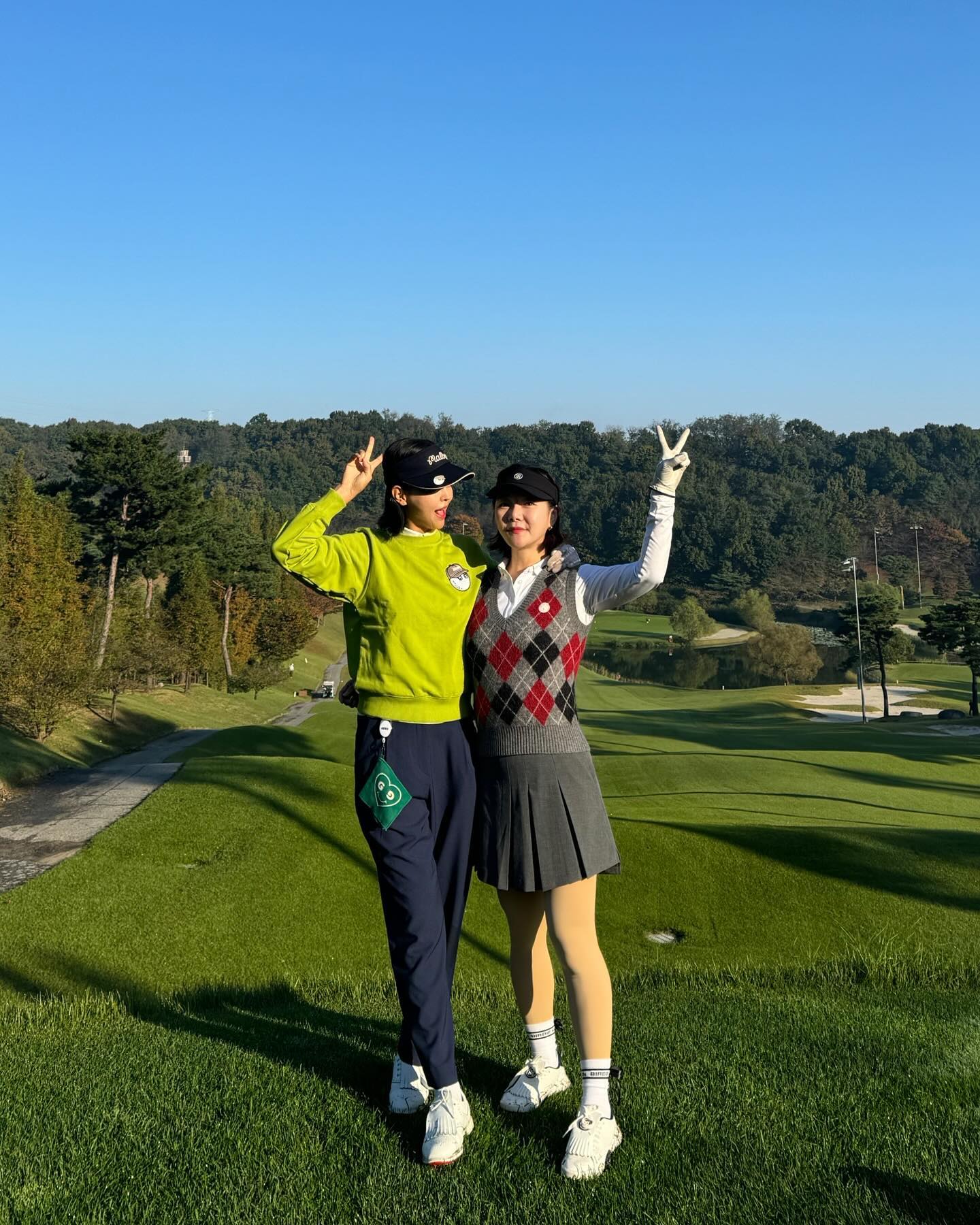 1박2일 동안 느므 재밌었잖아 😆ㅎㅎ
가을 골프 넘 좋다앙 🍁🍂 
담달도 잼께 치자 😎

#가을골프 #가을라운딩 #골프스윙