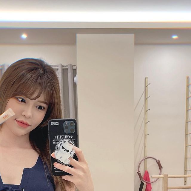 Üᴍɪʏᴀ on Instagram‎: "다이어트에 도움을 받고자 최근 처방받아 챙겨 먹고 있는 ‘라연 한의원‘의 빼빼환이에요:)

식욕 억제의 효과가 있고 절식에서 오는 부작용을 예방하는 효과도 있어서 요요 없는 다이어트에 딱이에요👍🏻
확실히 복용 후에 음식물 섭취가 현저히 줄었고 운동과 식단을 병행하니 살이 쑥쑥 빠지고 있어요ㅎ̆̈ㅎ̆̈ 
함께 처방해 주신 #디톡스환 은 만성 변비인 저에게 보물 같은 약이었어요!
이삼일에 한 번씩 취침 전에 섭취하니까 숙변이 제거되어 다음 날 속이 편하더라고요‎•ܫ• 

알갱이가 작고 한약 특유의 과한 향이 없어서 목 넘김이 편하고, 원장님이 직접 통화로 비대면 맞춤 처방을 해주셔서 시간과 교통 비용이 절약되어 너무 좋았어요ꗯ͈̮

*효과가 좋은 착한 제품이라 팔로워 분들께 추천드려요◞♡ 

#라연한의원 #빼빼환 #다이어트 #다이어트한약 #다이어트한의원 #다이어트보조제"‎