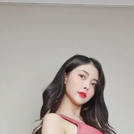 한시아 on Instagram: "요가복 운동복은 역시 아띠그린💕 @attigreen_official . . . #소통해요 #follow4like #ootd #daily #like4like #like4follow #소통환영 #instadaily #소통좋아요 #dailyfashion #선팔하면맞팔가요 #운