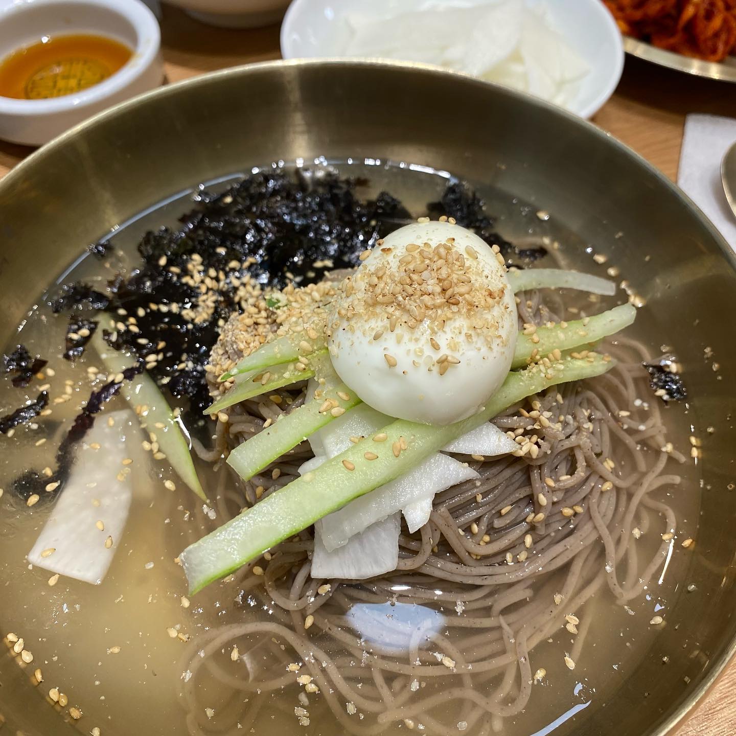.
윤옥분 할모니가 전수한 동치미 막국수우🤤

#더우니까막국수 #윤지니의일상로그