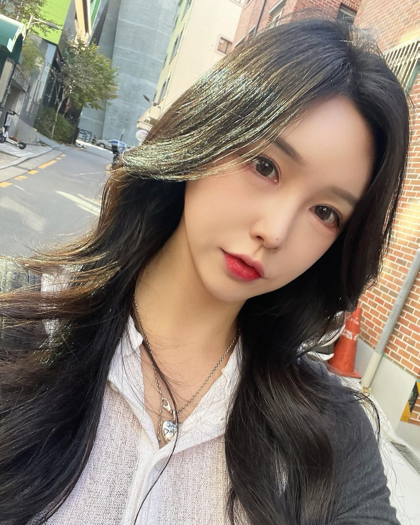 연말이라 약속이 많아서
걱정했지만 #유라인 으로 관리중:)🫶🏻
-
-
-
울퉁불퉁한 얼굴형 정리도 되고
회차가 지날수록 효과가 더 좋아서
앞으로도 기대된당:::)🫶🏻
-
-
-
#유라인클리닉#컷주사#윤곽주사#브이컷주사#브이컷