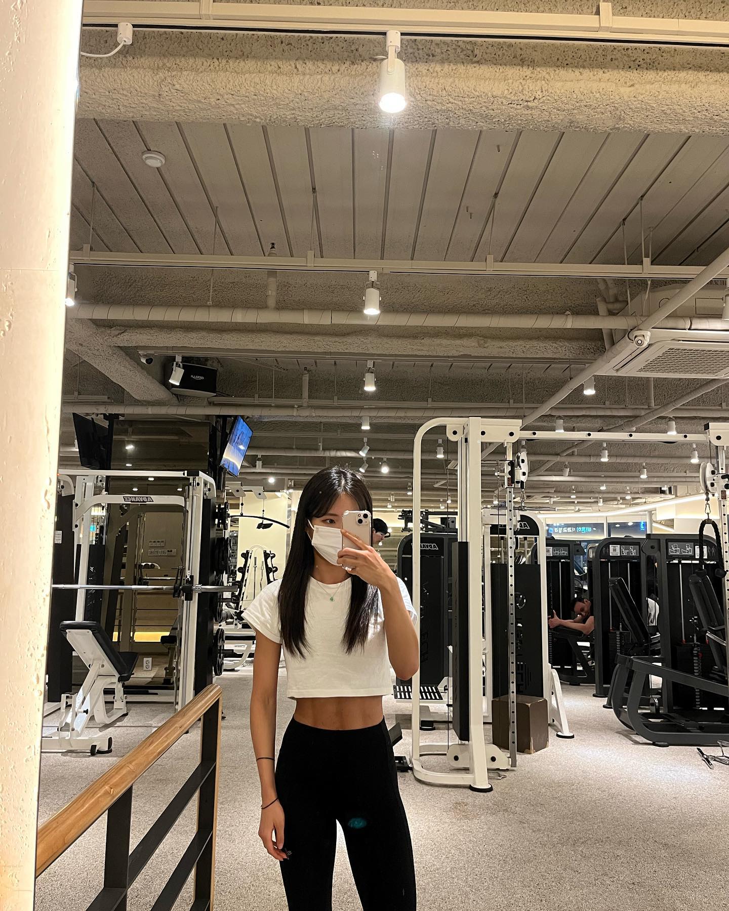 4일 연속 피티 받는중 ㅠ ㅠ 🏋️
.
.
#바디프로필 #오운완 #ㅇㅇㅇ #바디체크 #다이어트식단 #바프식단 #여자피티 #운동소통
