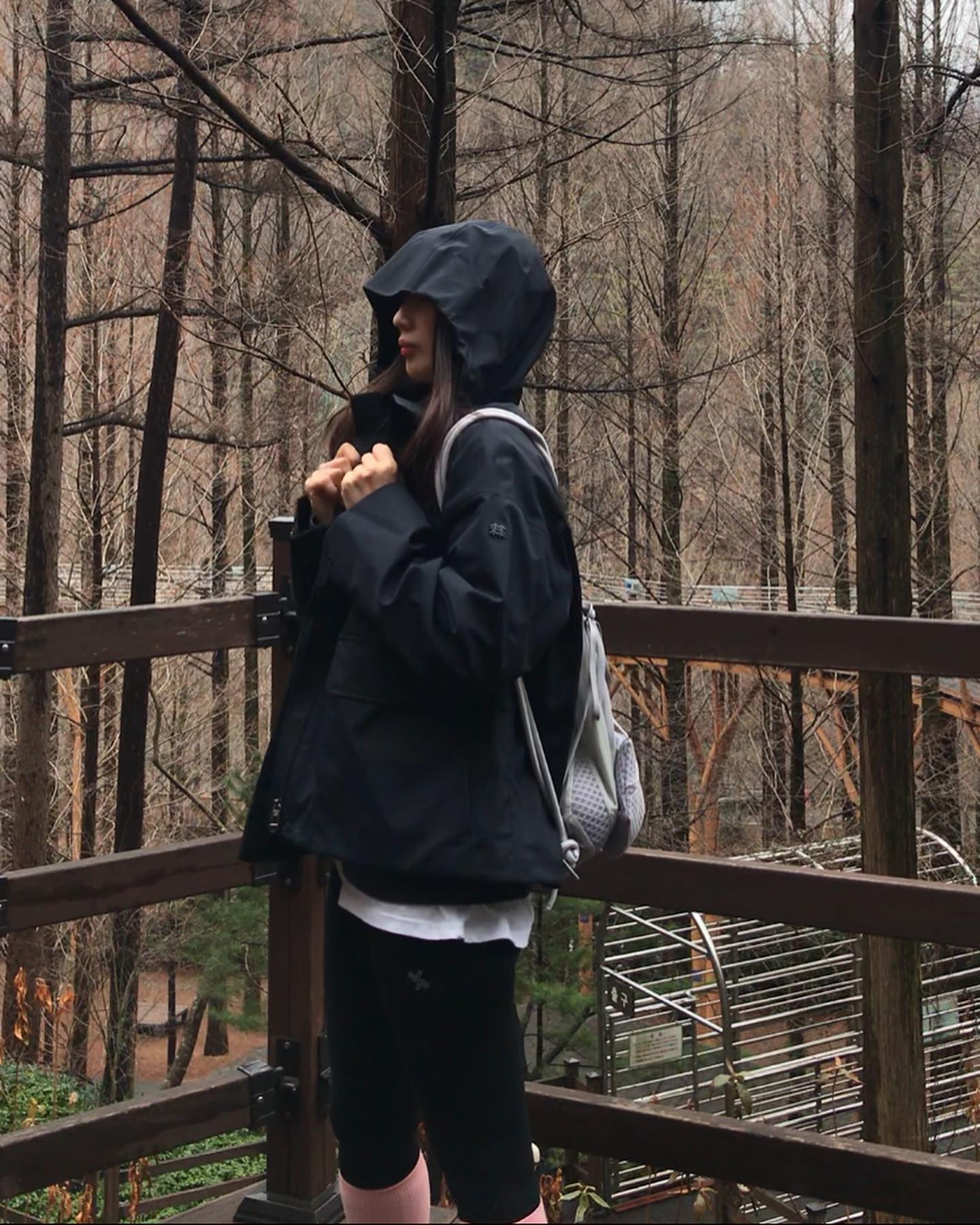 다들.. 감기조심하세요 ㅜㅜ
몇일째 고생중…🥲🥲

#등산복패션 #등산그램 #바람막이코디 #여자패션코디