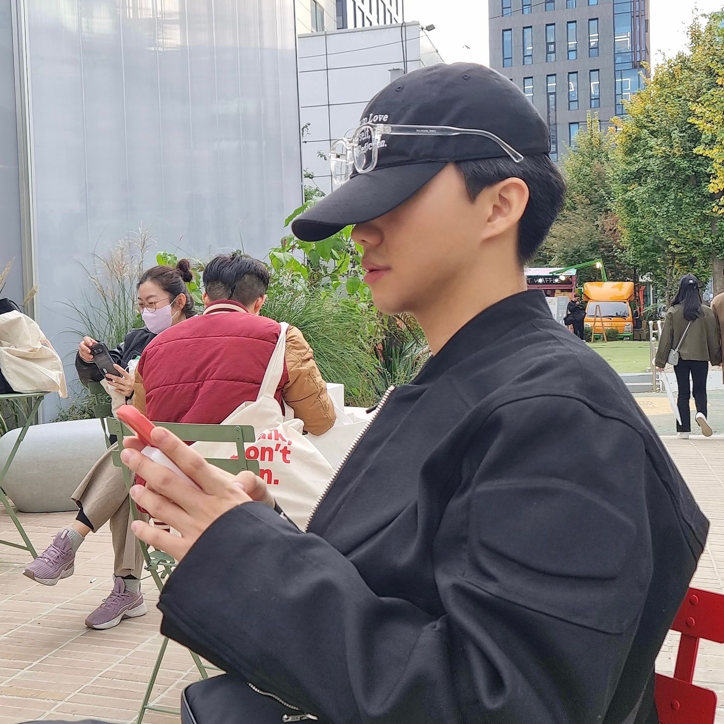#협찬 #후브스 #Hooves 181cm / 64kg M65 원턱 카고 팬츠 [블랙] | Instagram