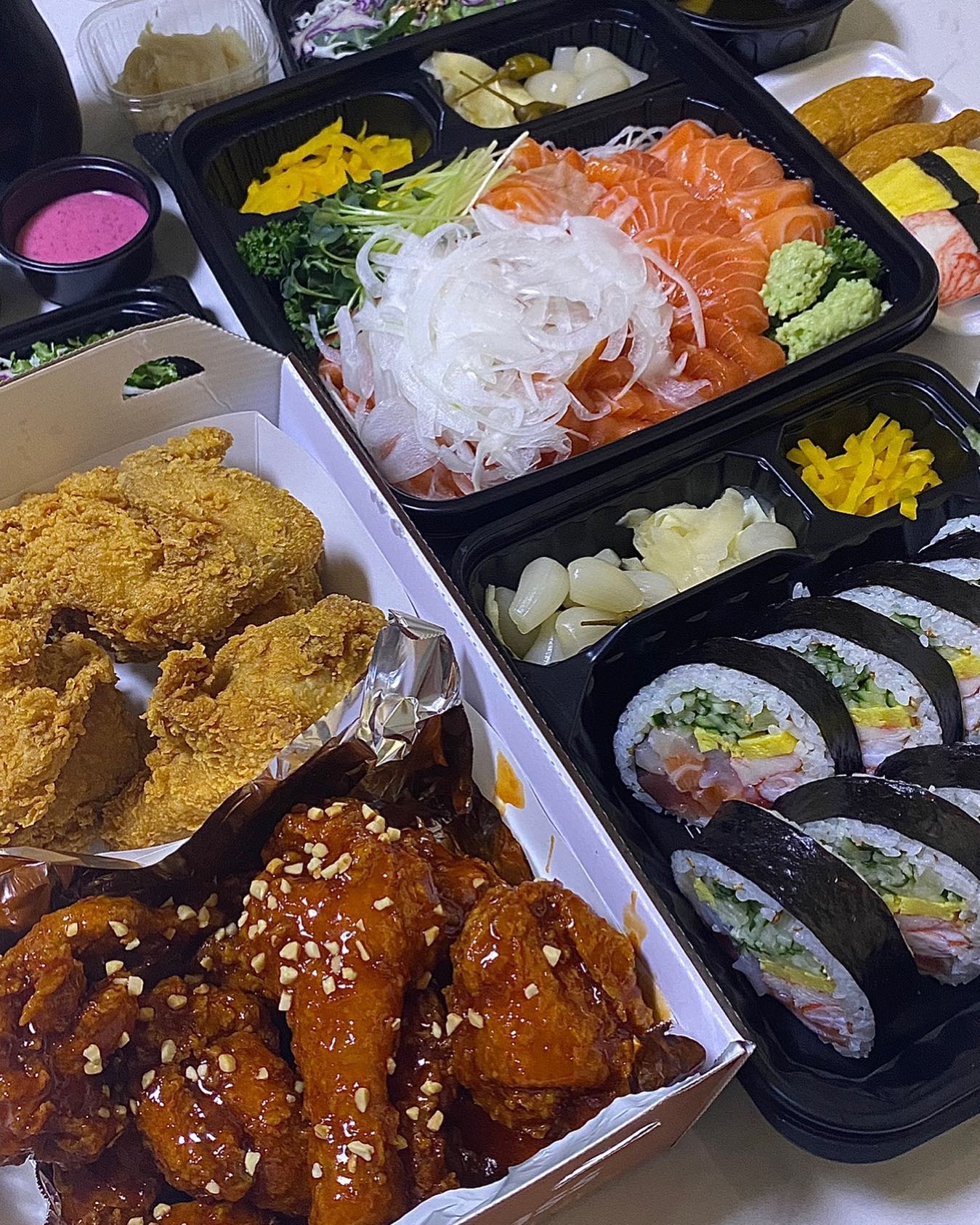 연어는 포기못해~🩵🩵🍣
 

그거알아?

??

낼이 월요일이라구..

오ㅑ죠..??😬

월요일이 3번남았대..

!?!??

왜죠..?🥹