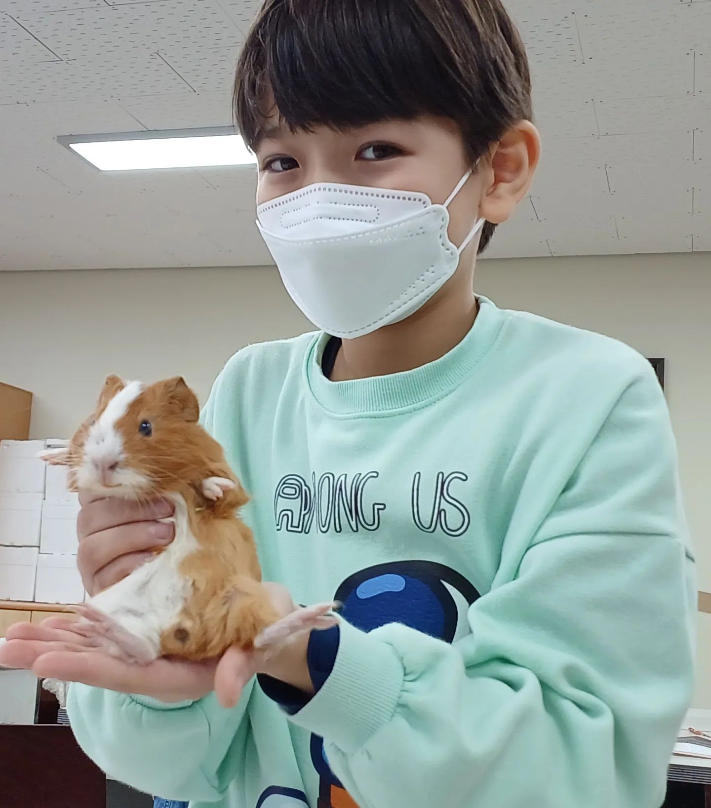 오늘도 #첫째 #방과후수업
#참관수업#기니피그탐구

둘째가 새벽부터 열올라 같이갔는데
어젠 내가 학교가서 떨고
오늘은 둘째가

열아 내려라#육아#형제
