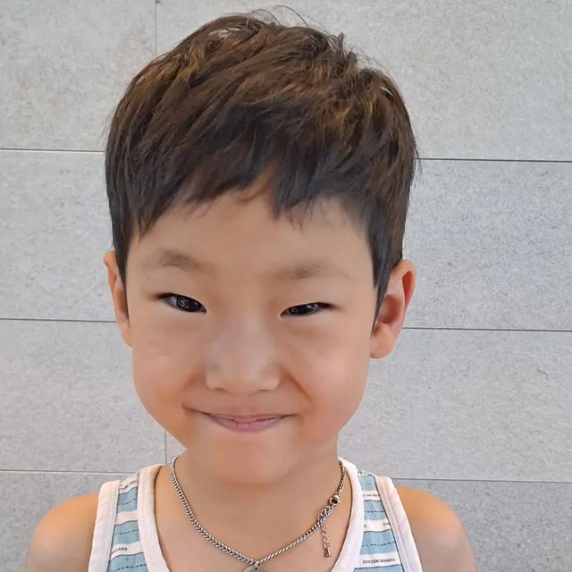 ℬ𝑒𝒶𝓊𝓉𝒾𝒻𝓊𝓁 𝑜𝒻 ℳ𝑒𝓁𝑜𝒹𝓎 ¸.•* on Instagram: "#협찬 🍜[아콴면] 중국 사천식 넓은 볶음면 아콴면 (정통 마라샹궈맛 1개 + 매콤 참깨맛 1개) 마라의 고장 사천에서 만든