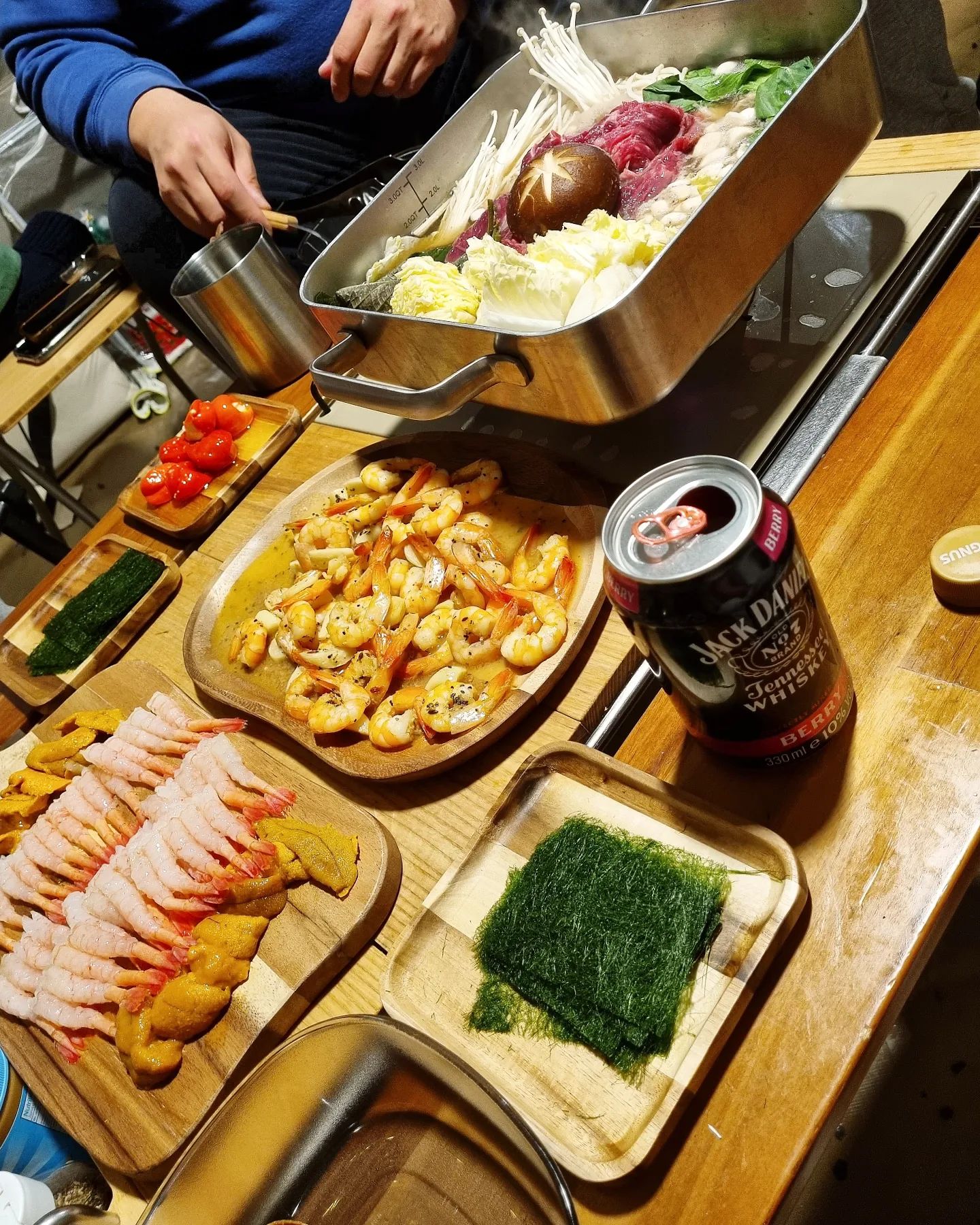 먹는 즐거움을 아는 사람들과의 #맛있는캠핑❤️

#캠핑스타그램 #캠퍼가족 #아이와캠핑
#감성캠핑 #캠핑가족 #캠핑음식 #캠핑놀이 #캠핑소통 #캠핑맞팔 #캠핑선팔 #맞팔 #캠핑 #겨울캠핑 #8살아들
#달그린캠핑장
