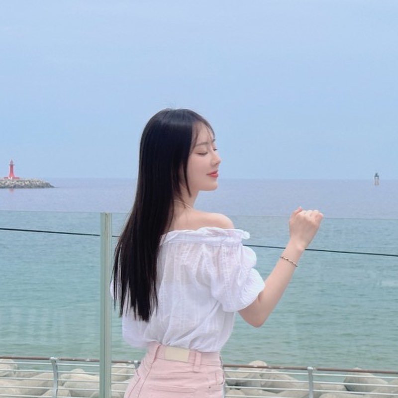 속초 청초호 뷰
루프탑이 있는 카페
아루나 🌊💕