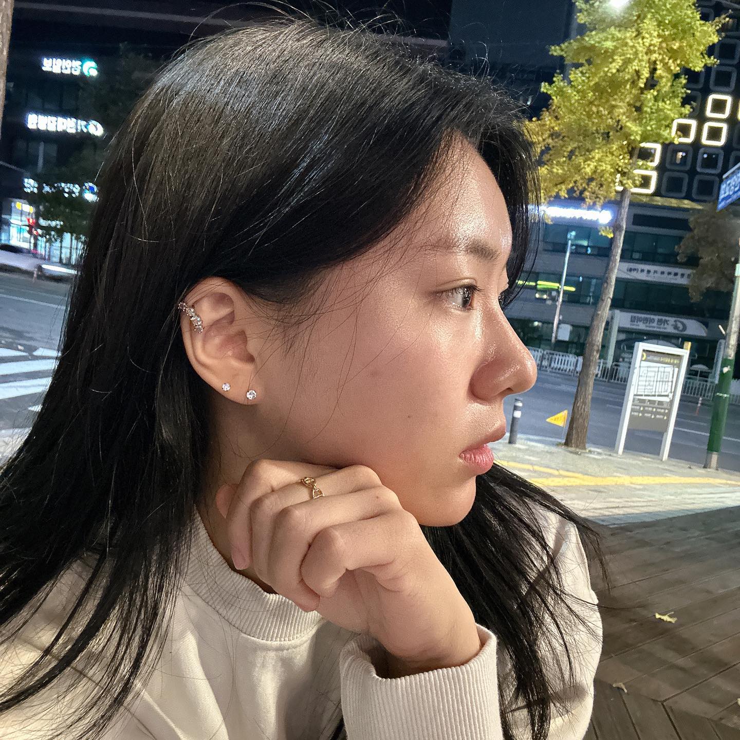 #체험단이벤트 #많관부 🩵

여러분! 
제가 #동키크림 공구 관련해서 올렸는데, 궁금해하는 친구들이 많더라구요???🩵

그래서 준비한 #이벤트 !
공구 진행전 미리 받아서 #체험단 해주실분들 모두모두 참여 가능합니다!

방법은 간단해요!
✅ ssozi.__ #팔로우 
✅ 게시물 #좋아요 꾸욱!
✅ 댓글에 이벤트참여🩵 
위 3가지만 해주시면, 추첨을 통해 
딱! 3명 뽑습니다👍🏻
간단하쥬~?🙂🙂

이벤트 진행 : 11/9일 현 시각~ 11/12일까지
월요일 발송! 
당첨 시 디엠드릴예정이오니 월요일에 디엠 확인 잘 부탁드려요🩵

✔️ 사진 속 제 얼굴처럼 생얼이어도 자신감 뿜뿜 물광 얻고 싶은분!
✔️ 동키크림속 #당나귀유 성분때문에 꾸준히 바르면 #트러블완화 에도 도움을 주니 필요한분!
✔️ #수부지 #속건조 친구들!

모두모두 환영합니다🩵🩵
적극적인 참여 부탁드려요!! ㅎㅎ🙂

#이벤트진행 #이벤트그램 #이벤트중 #댓글이벤트 #팔로우이벤트