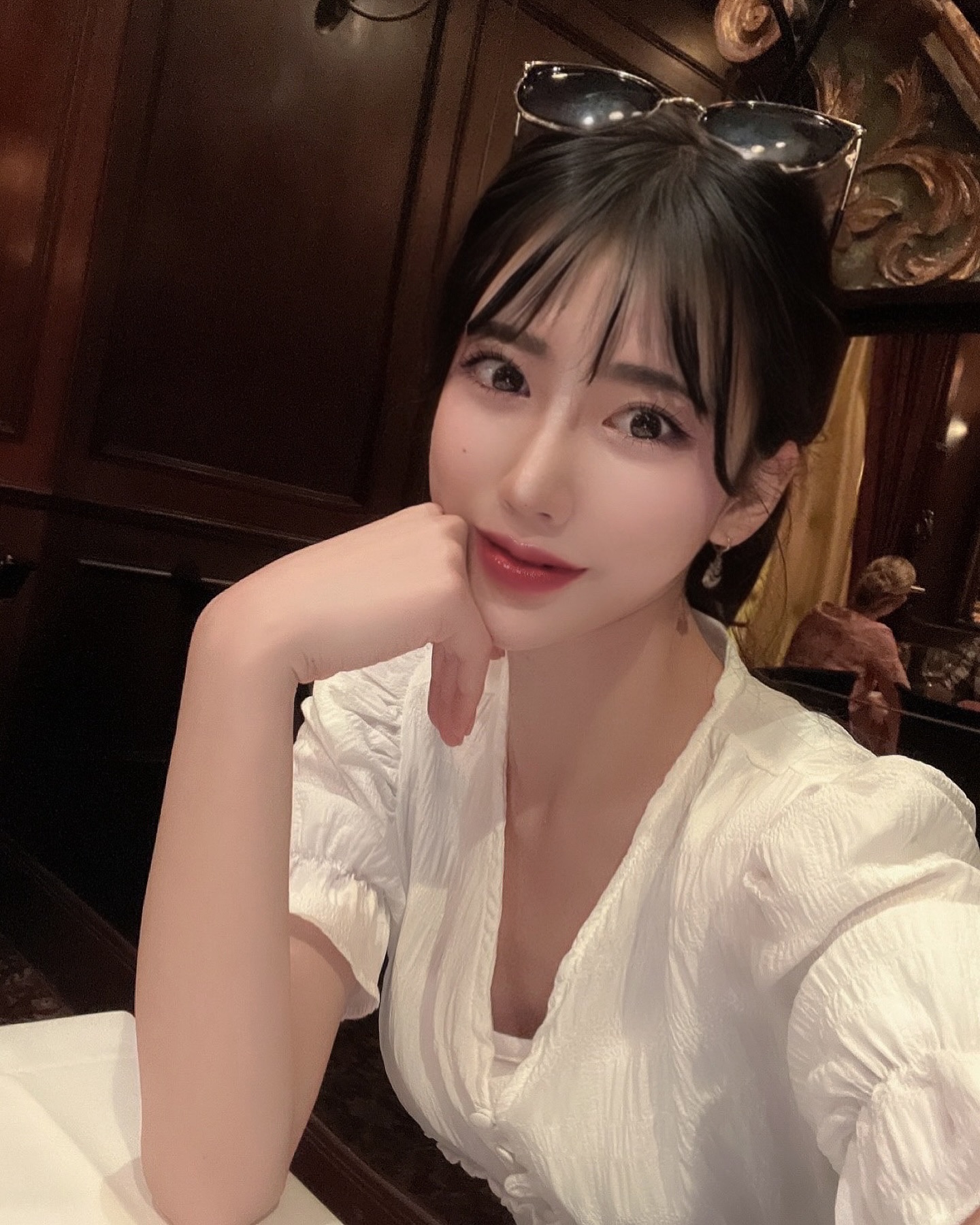 2년전,,,, 🫧🫧 
우째 증말,, 머리는 왜 잘라서,,, 
다시 단발 하구 싶은데,, 
후회할 것 같고,,
기르기엔,,, 오래걸리구,,,🫧🫧🫧🫧
.
#미국 #여행 #셀카