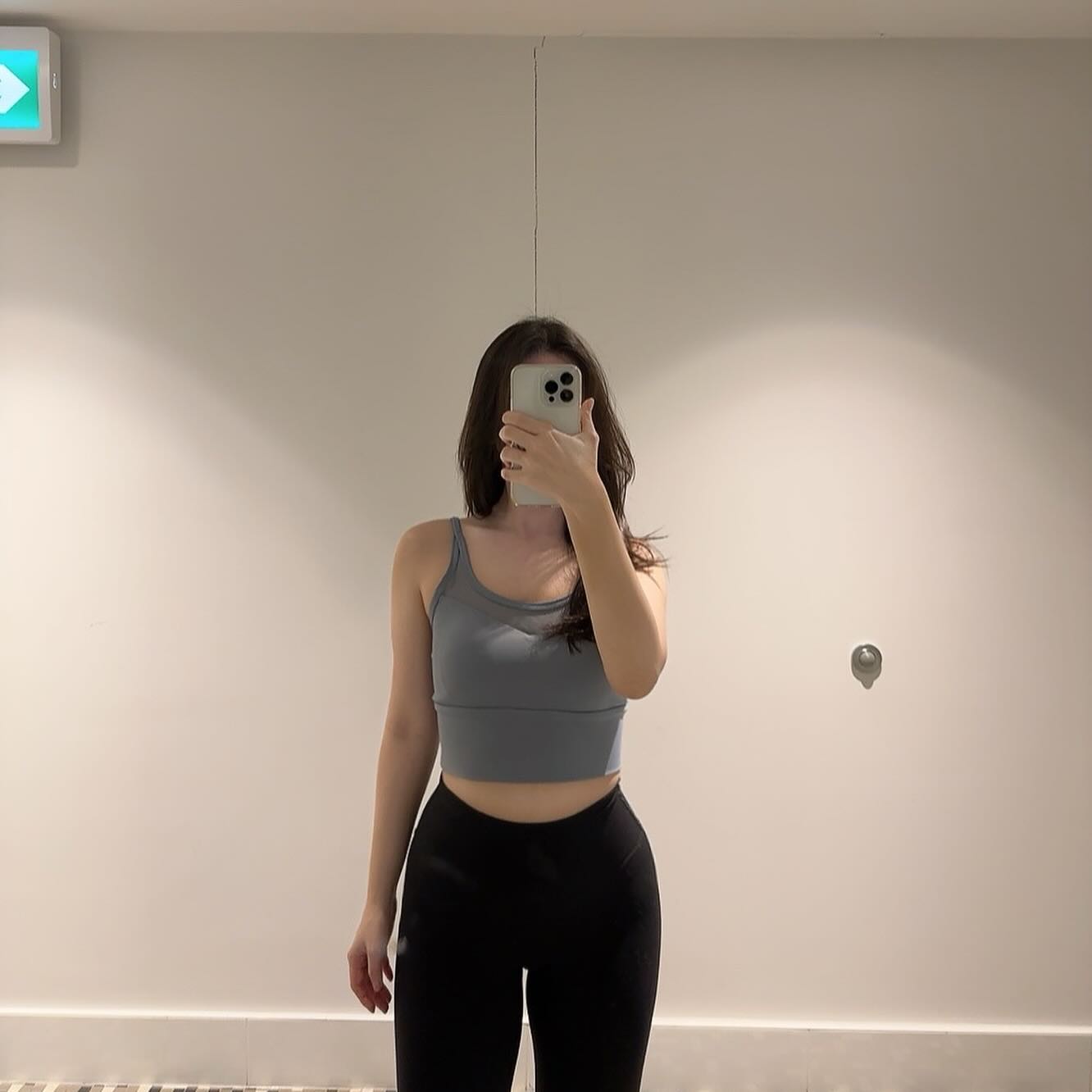 어깨는 언제 넓어지나요

#숟가락 #탈출하자고 #🥄
#레깅스는블랙이진리