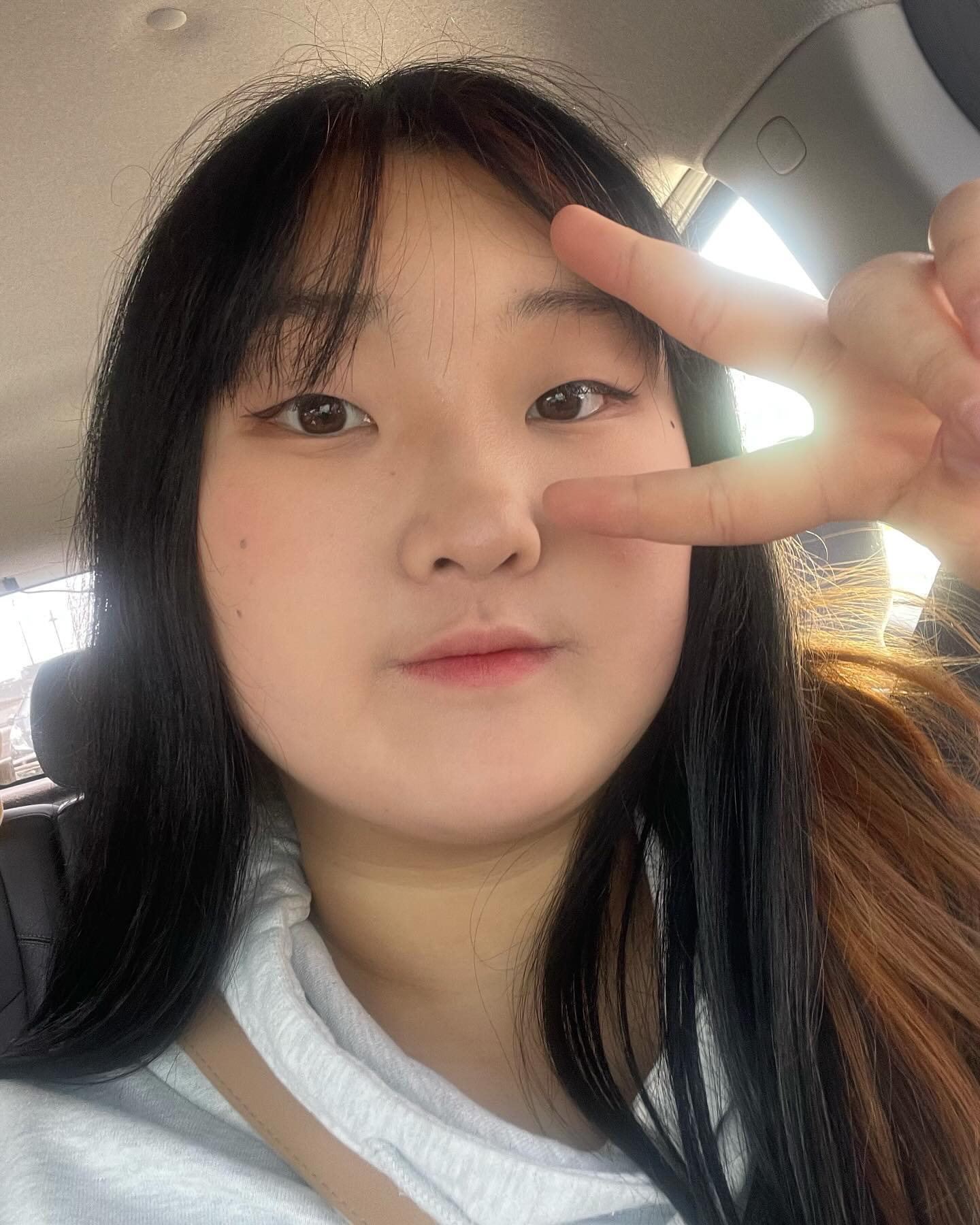 5월18일 11시부터 1시!  버스킹 공연합니다😉 
신촌 명물쉼터에서하니 많이 와주세요오