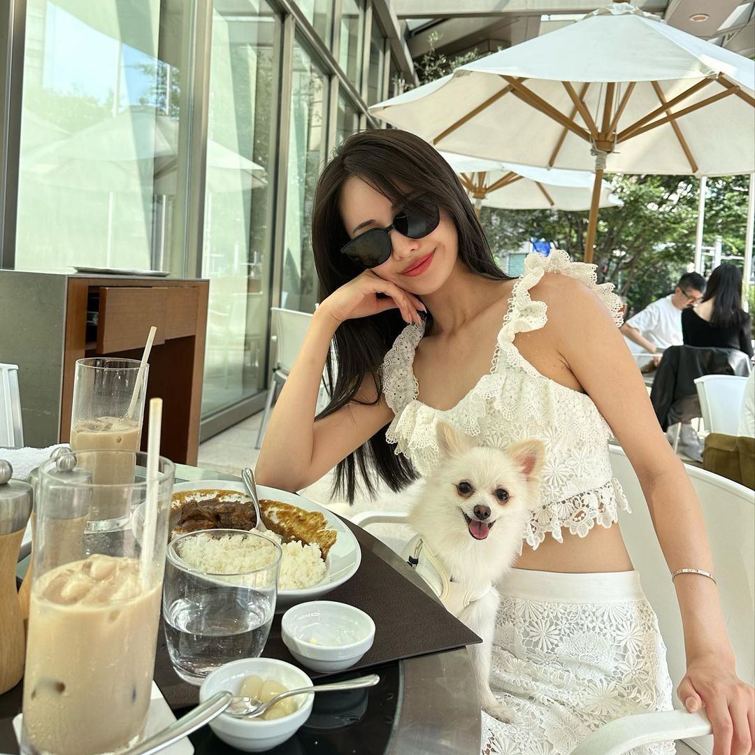 🤍

.
.
🤍

#いいねした人全員ファローする
#いいねした人で気になった人フォロー
#いいねください
#いいね歓迎
#いいねした人全員フォローする
#いいね返します
#相互フォロー
#フォロー返し
#生活
#日常
#ポートレート
#自撮り
#写真
#可愛い
#綺麗
#笑顔
#撮影
#女の子
#ファッション
#30代
