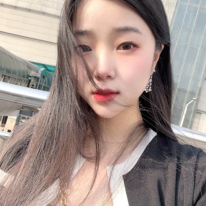 다트플렉스 조명 진짜 미쳤다 ♥️
.
.
.
#셀카스타그램 #좋반 #일상 #일상스타그램 #일상소통 #01 #00 #02 #인친 # 소통 #선팔 #맞팔 #먹스타그램 #좋아요 #좋아요반사 #좋반 #팔로우환영 #첫줄 #셀카 #광고 #맞팔환영 #좋아요테러 #첫줄 #좋아요테러반사 #다트플렉스 #다트 #구디다트플렉스 #다트게임 #다트펍 #다트바 #다트🎯 #구로디지털단지