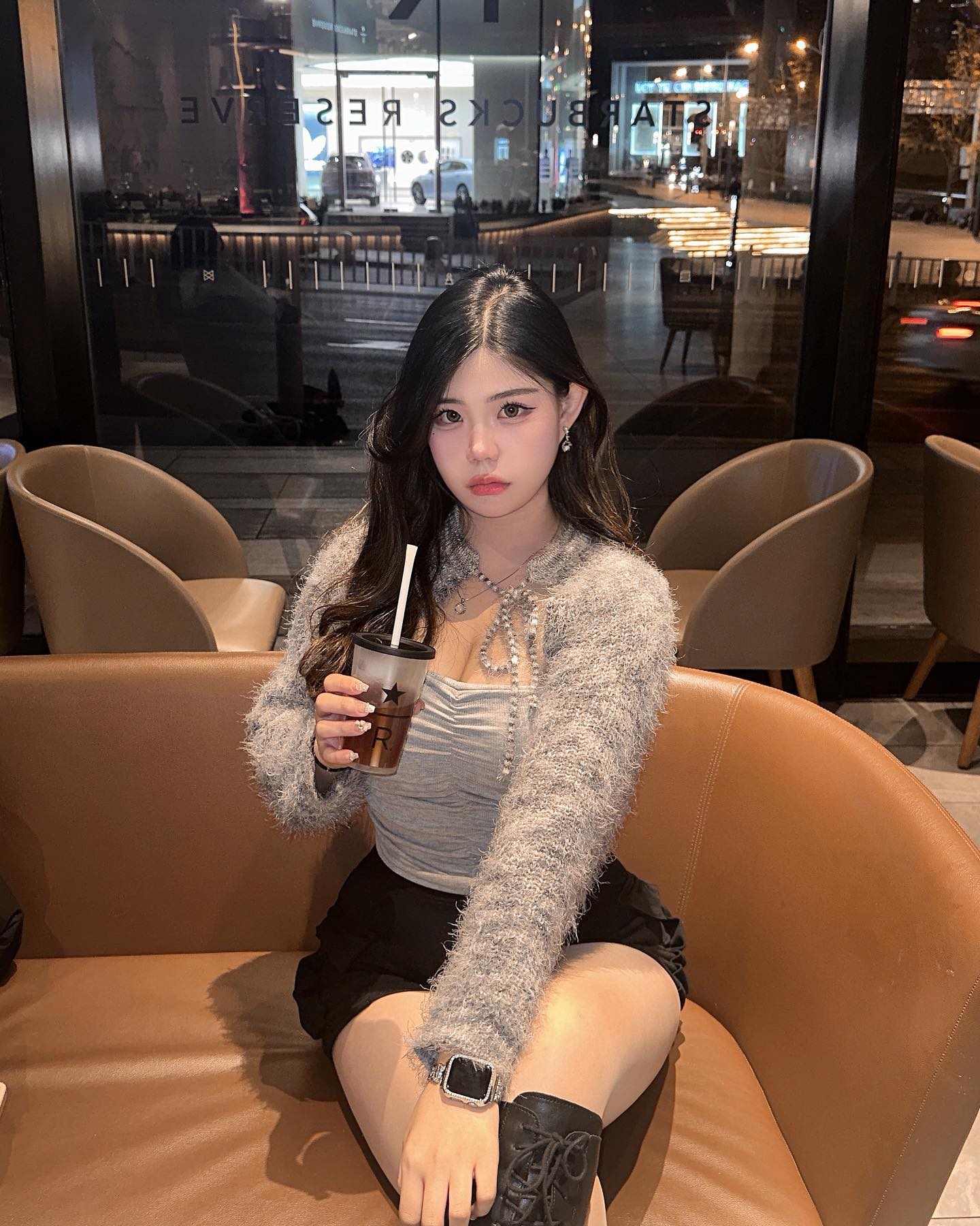 ☕️
-
#01년생 #23 #일상스타그램 #소통 #일상 #좋아요반사 #셀스타그램 #01 #01line #좋아요그램 #selfie #daily #맞팔 #선팔맞팔 #좋반 #대학생 #칭다오 #韩国人 #山东 #青岛 #大学生 #大学生の日常 #韓国人 #韩国留学生 #첫줄좋반 #좋아요그램 #いいね返し #いいねした人全員フォローする #いいね #いいね返します #いいねした人で気になった人フォロー