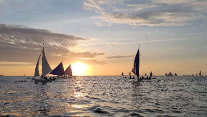 #선셋세일링 #보라카이석양
이거 보려고 몇년을 기다렸니🌅

#boracaysunset 
#sailingboat 
#boracaysunset 
#보라카이여행