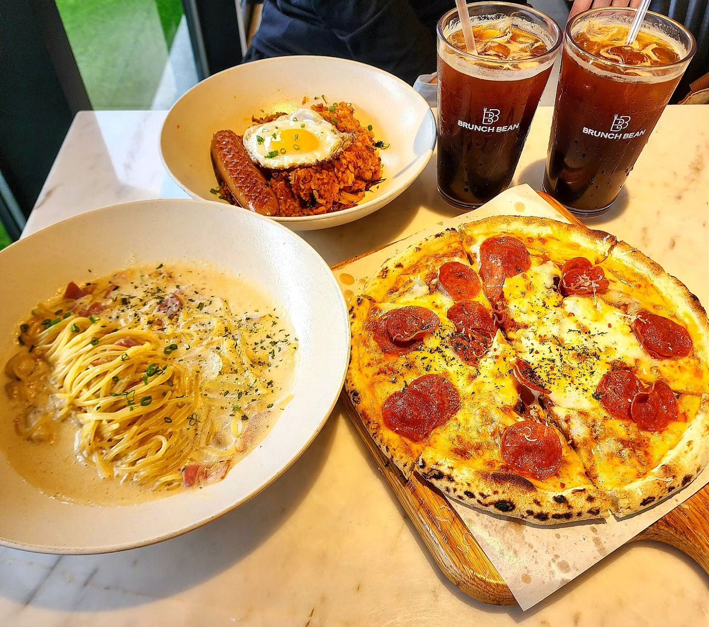 📌일산 가성비 좋은 브런치 맛집 <브런치빈 일산점>

📍페퍼로니 피자
📍베이컨 크림파스타
📍김치 필라프

한번씩 브런치가 생각날때마다 무조건 브런치빈으로 달려갑니당💨
가성비 좋고 간단하게 한끼 채울 수 있어서 너무 좋아요🍕🍝

🔍영업정보
✔️연중무휴 09:00 ~ 21:00
✔️라스트 오더 15:00 ~16:30
✔️라스트 오더 20:00
🚩경기 고양시 일산동구 태극로 11 일산한류월드유보라더스마트 상가동 2층 220, 221, 222호