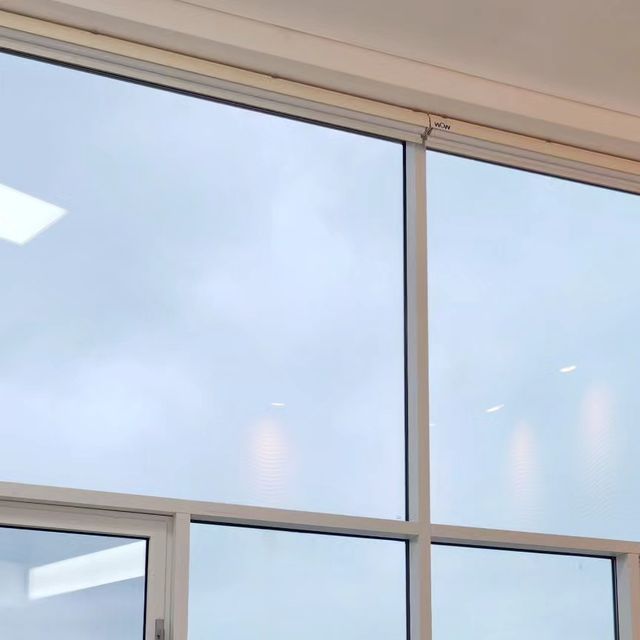  🎀 별희 on Instagram: "#협찬광고

오션뷰 보며 제트스파를 즐길 수 있는 "와우펜션"

비 오는 날이었는데도 뷰가 이정도라구요! ദ്ദിᐢ. .ᐢ₎
쨍하니 맑으면 더 좋았겠지만, 비오는 날에도
인생샷 여러장 남길 수 있었어요 🤭

🔹️거제도에 있는 와우펜션은
2022년 여기어때 호텔/펜션 부문 대상을 받은,
12년간 거제 대표 펜션으로 재방문 고객이 많은 곳이에요!

저 또한 2015년에 남편과 갔었는데,,
이번에는 단우와 함께 재방문하게 되어 감회가 남달랐어요👨‍👨‍👦

✔️제트스파 온수 무료 제공으로 밤 10시까지 온수 유지되고,
✔️탁 트인 바다뷰 보면서 스파하며 피로 풀고,
✔️관리실에 비치된 각종 비품들(햇반 컵라면 등등) 다 무료에,
✔️룸서비스 조식까지 무료 서비스! 😮

놀라웠던 건, 조식으로 나오는
'대파베이글이랑 에그타르트' 퀄리티! 🥯
진짜 너무 맛있더라구용 ><

🔹️그 외에도 추가구성으로
이베리코 토마호크🍖 / 목살 BBQ 디너 플래터🥩
신청할 수 있어서 따로 장 볼 필요 없이,,
짐 바리바리 싸지 않고 가볍게 다녀오기 좋은 펜션이에요 :D

🔹️거제 유명 관광지 중심지에 위치하고 있어서
관광지로 이동이 편하고, 사장님도 왕왕 친절하셔서
거제에서 기분 좋은 여행 즐기다가 왔답니다🩷
거제는 정말 언제 가도 좋아용 ৲( ᵒ ૩ᵕ )৴♡*৹

📍와우펜션 @wowpension
🏡 경남 거제시 동부면 고촌길 34-1
⏰️ 체크인 오후3시 - 체크아웃 오전11시

#거제도펜션 #와우펜션 #거제핫플 #거제여행 #거제도여행 #거제도숙소추천 #거제펜션 #거제숙소 #거제오션뷰"