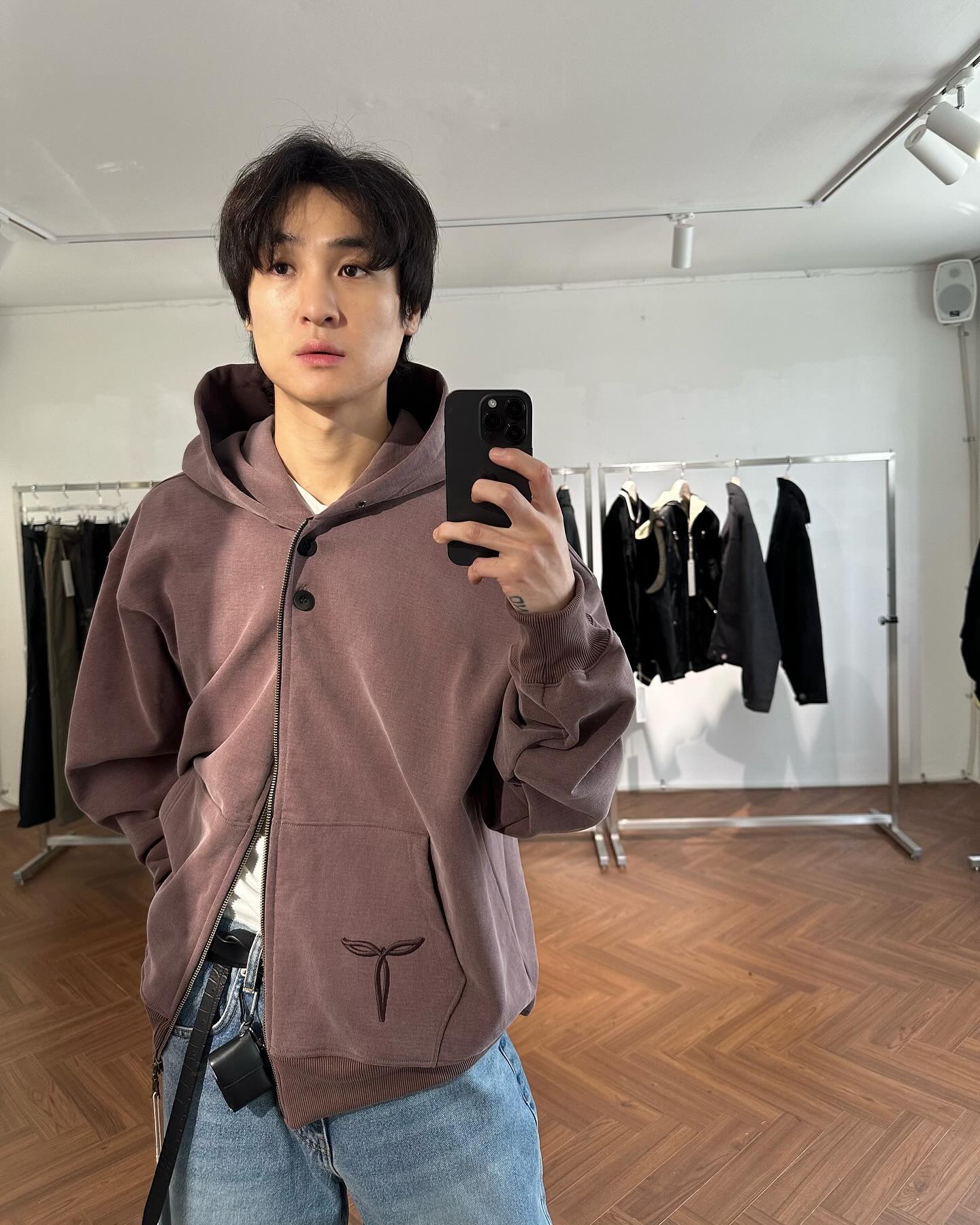 맛있다
1. 서피스에디션
2. 산동교자
3. 금왕돈까스
4. 신윤
5. 광화문국밥
6. 신촌황소곱창
7. 솥뚜껑김치삼겹살
8. 삼해집
9. 종로설렁탕
10. 오십에 읽는 주역