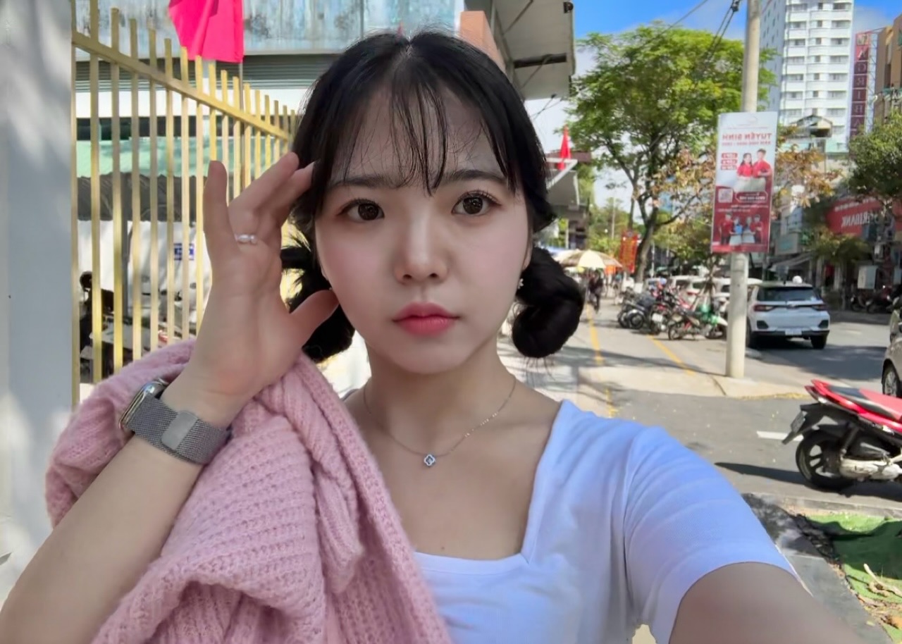 핑크성당 가는길👧🏻

#다낭핑크성당 #핑크성당 #다낭 #다낭여행 #여행스타그램 
#여행에미치다 #여행에미치다_베트남 #여행에미치다_베트남_다낭 #좋반 #좋튀