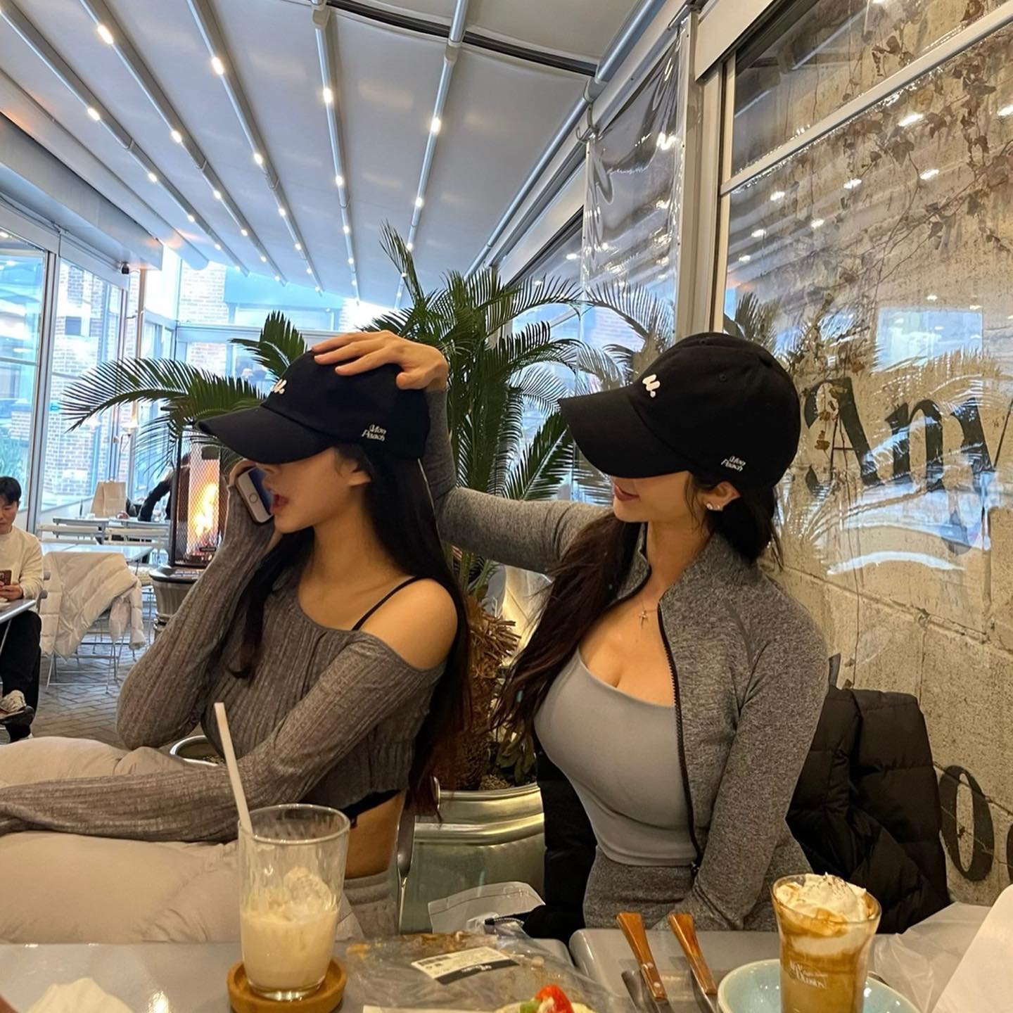 #단순선물 우리 언니가 만든 모자 선물받자마자 바로쓰기🥰🥰❤️❤️
。
。
。
#몽피치#모자
