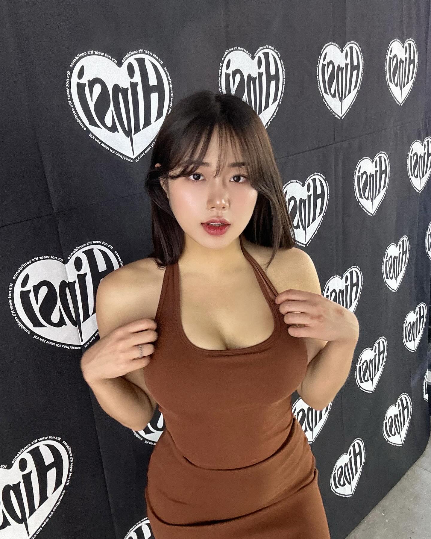 Hipddi 🤎🐈
해피힙띠데이 이번 신상 너무 이뿌쟈나 .. 🎀

hipsisters.co.kr 
hipsigirls 
lynzzzzang