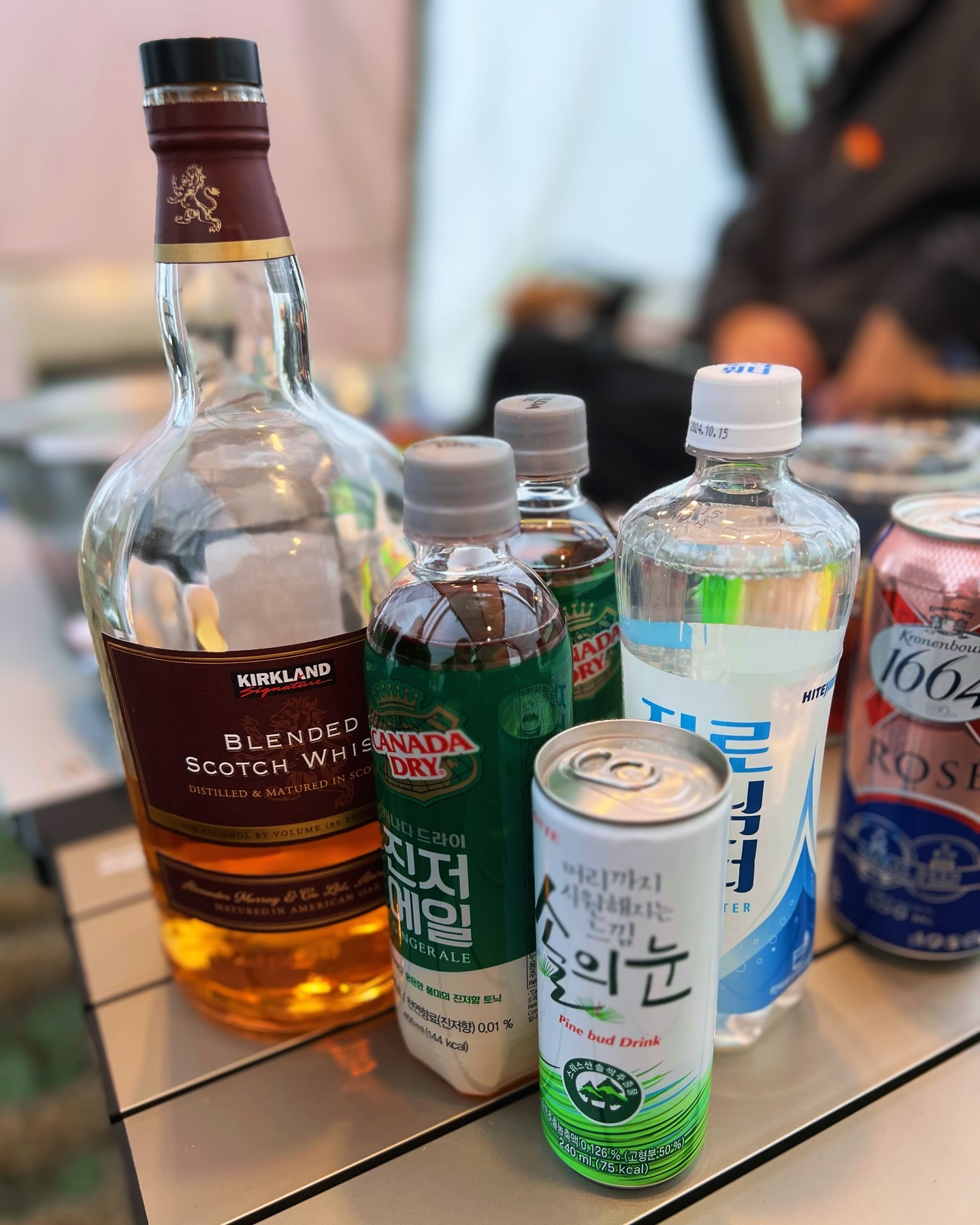 한달만에 캠핑! 신나게 시작했는뎈ㅋㅋㅋ 칼에 베이고 피봤다고 기절한 에피소드…🙀

#캠핑 #겨울캠핑