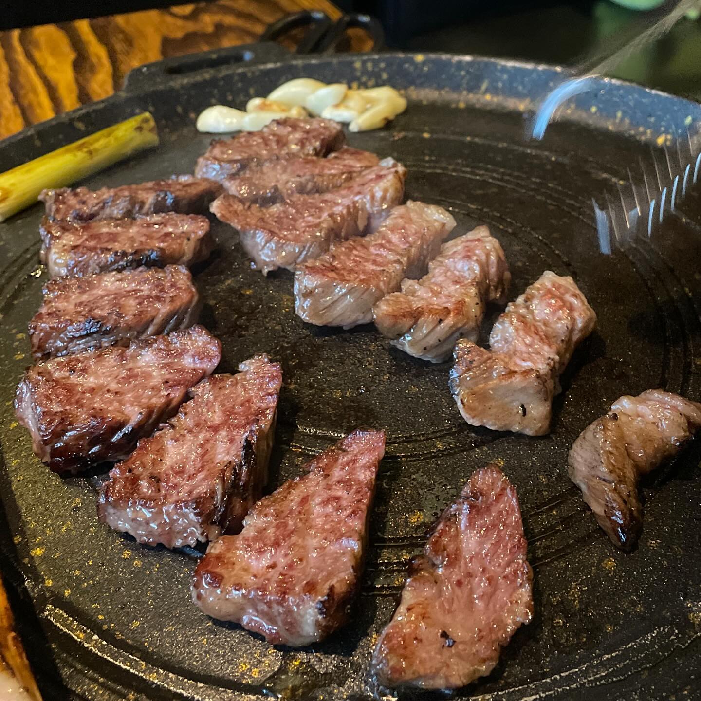 #침산동고기집 #침산동맛집 #대구우대갈비 #아양짚 #아양짚침산점 #협찬

아양짚침산점🥩

대구에서 처음으로 우대갈비를 시작한 가게에서 저의 우대갈비 첫경험 ! 
우대갈비 비쥬얼도 좋아서 눈으로 즐기고 짚불 향도 너무 좋고 직원분들도 정말 친절하시고 마지막 화룡점정으로 고기까지 맛있었어요 ! 

직원분들 너무 센스있으시고 친절하셔서 있던시간 내내 즐거웠어요 
맛까지 있으니 뭐 말모죠 ..!
우대갈비와 만원의 행복 꼭 강추해요