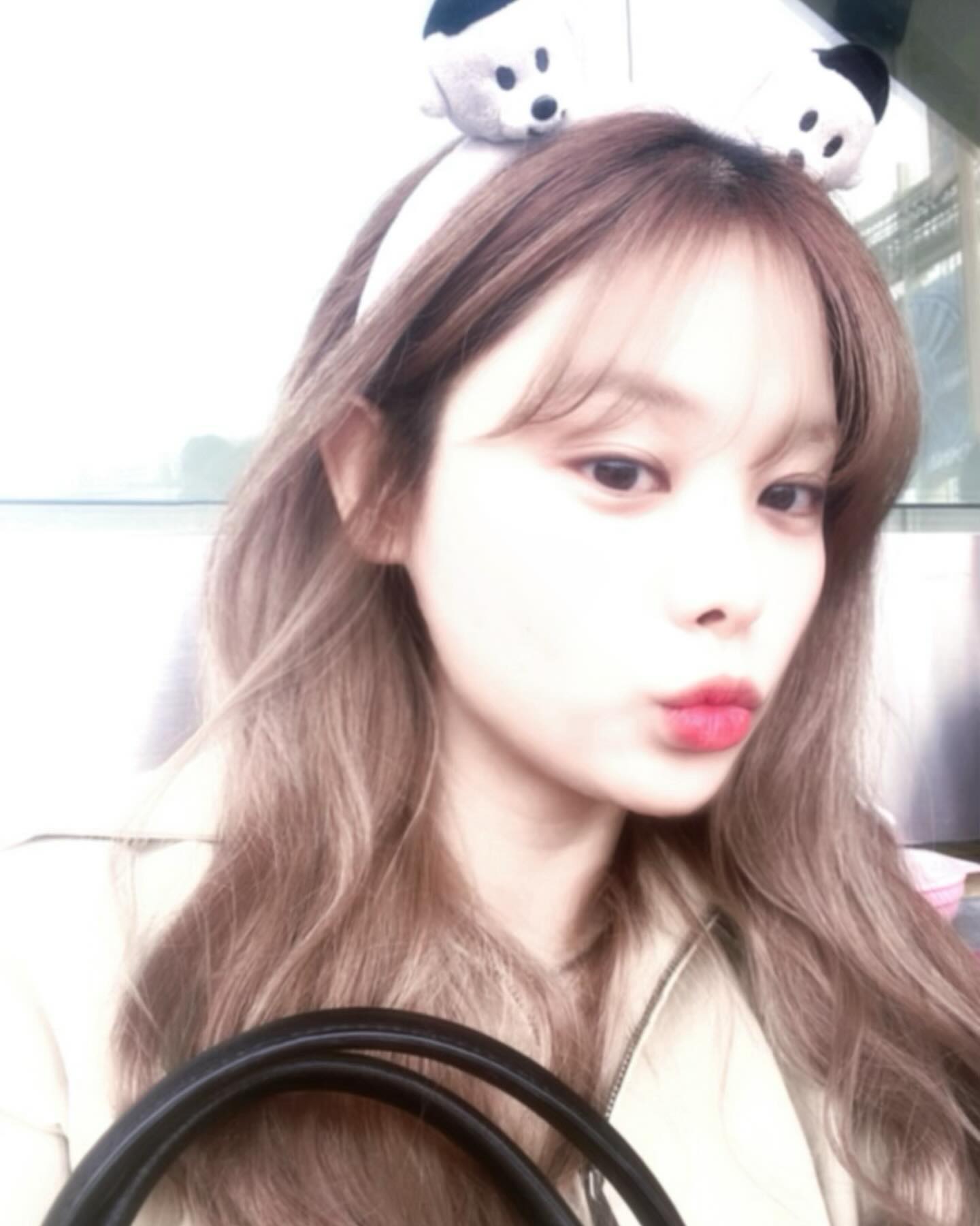 행복했던 주말 끝- ❤️

요즘 심적으로도 경제적으로 너무 여유로운 
일상을 보내고 있어서 그런지 하루하루가 
너무 재밌는 거 같아요 

요즘 저는 야구가 재밌더라구요 ? 
저는 베어스입니다 ㅎㅎ 

다들 어디 응원하시나요 ?