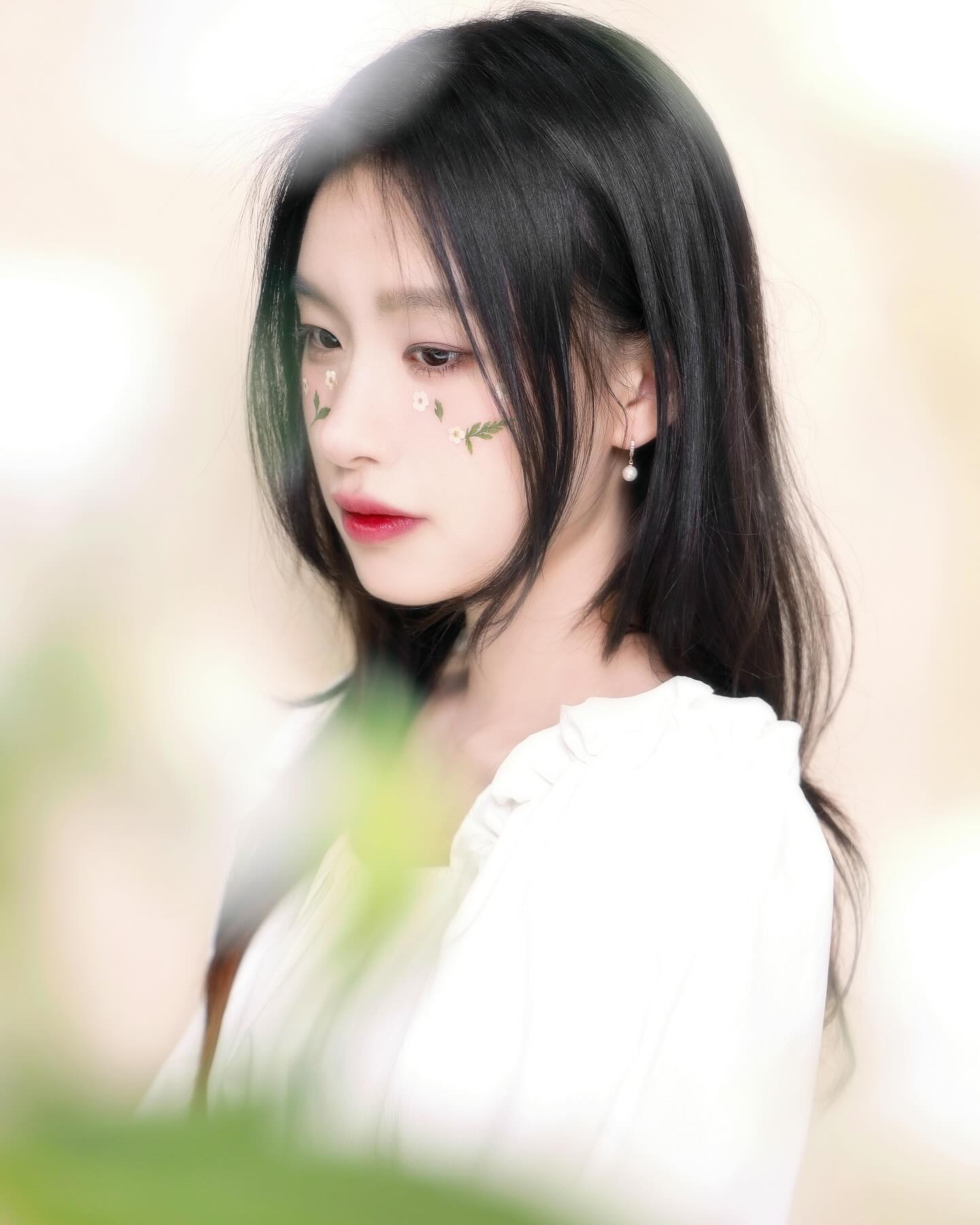 𝓕𝓲𝓼𝓻𝓽 𝓟𝓱𝓸𝓽𝓸🌼✨
처음으로 찍어보는 프로필이었는데
작가님이 너무 친절하게, 예쁘게 찍어주셔서 너무너무너무 만족💗
덕분에 좋은 시간이었어용🤭🫧

ina_view 

#프로필촬영 #압화프로필 #이나뷰 #첫프로필 #첫프로필촬영