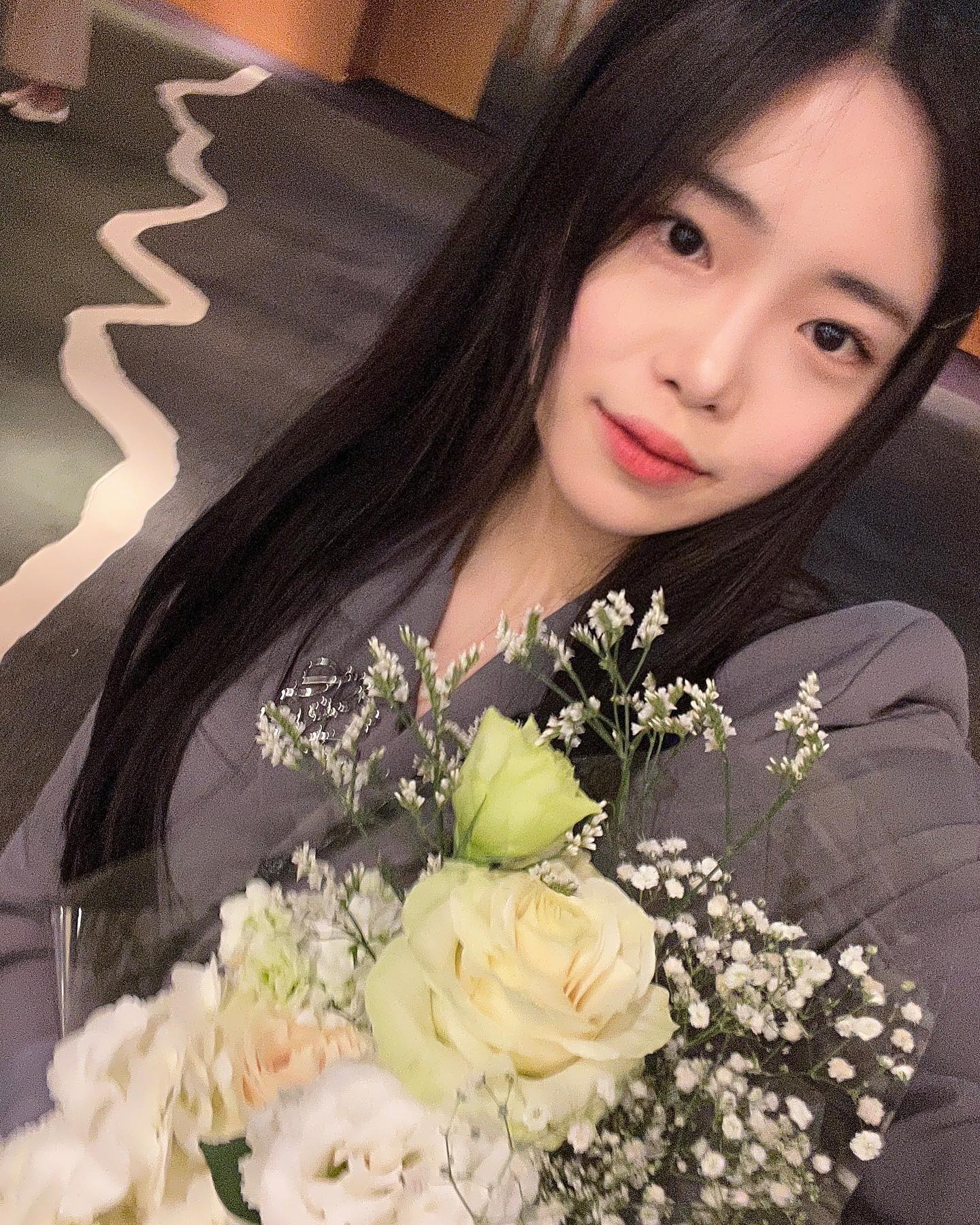해피 4월💖🤍