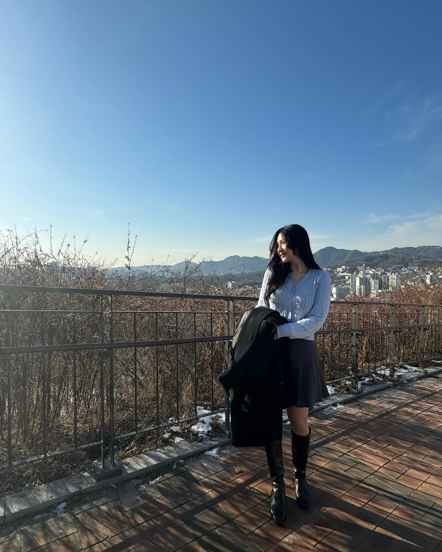 주말이 더 짧게 느껴지는 이유는
주말이 더 짧기 때문이다.