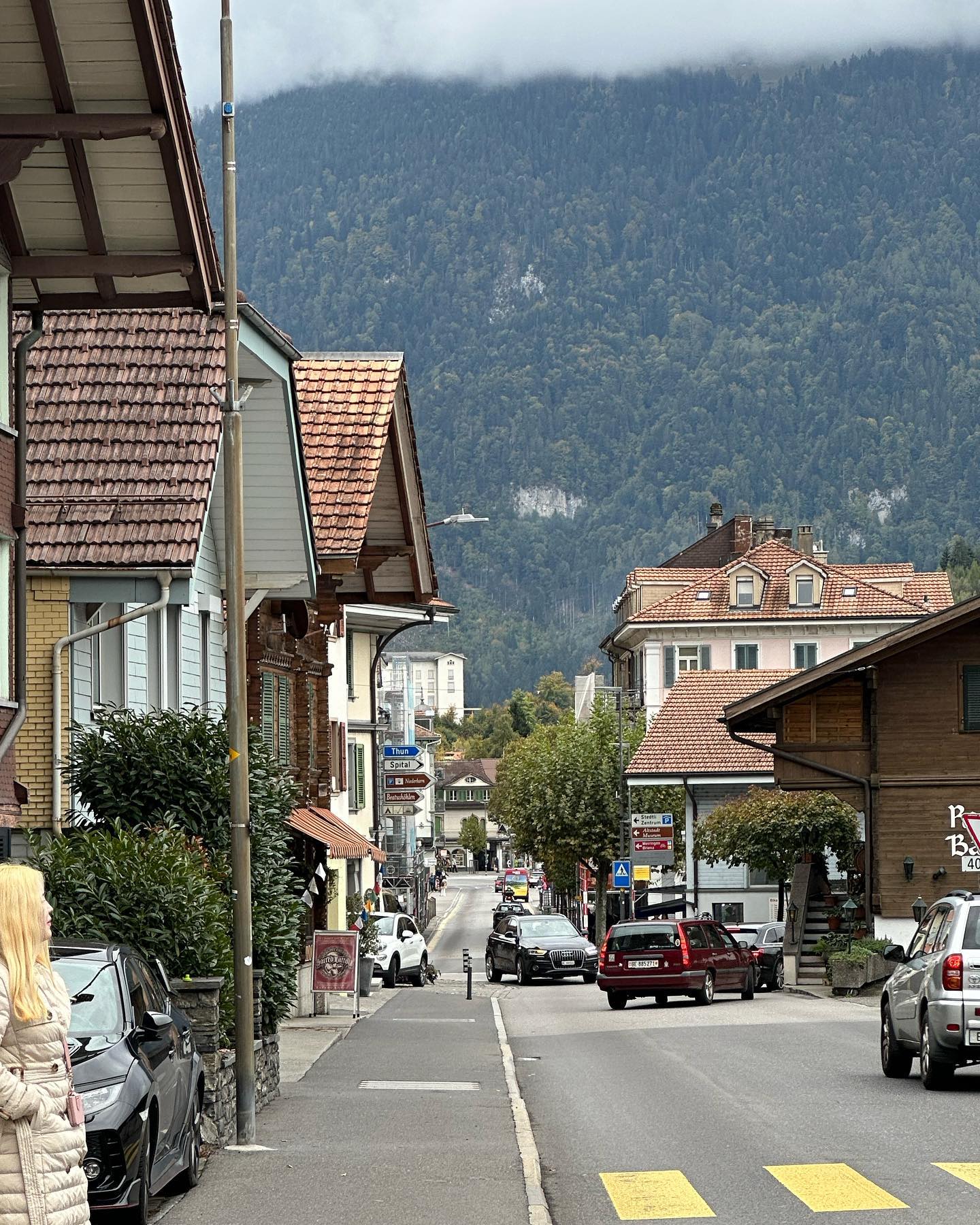 동화 속 나라 스위스🇨🇭 
모든 배경이 다 그림같았다 🏡🏔️🛤️🏞️
