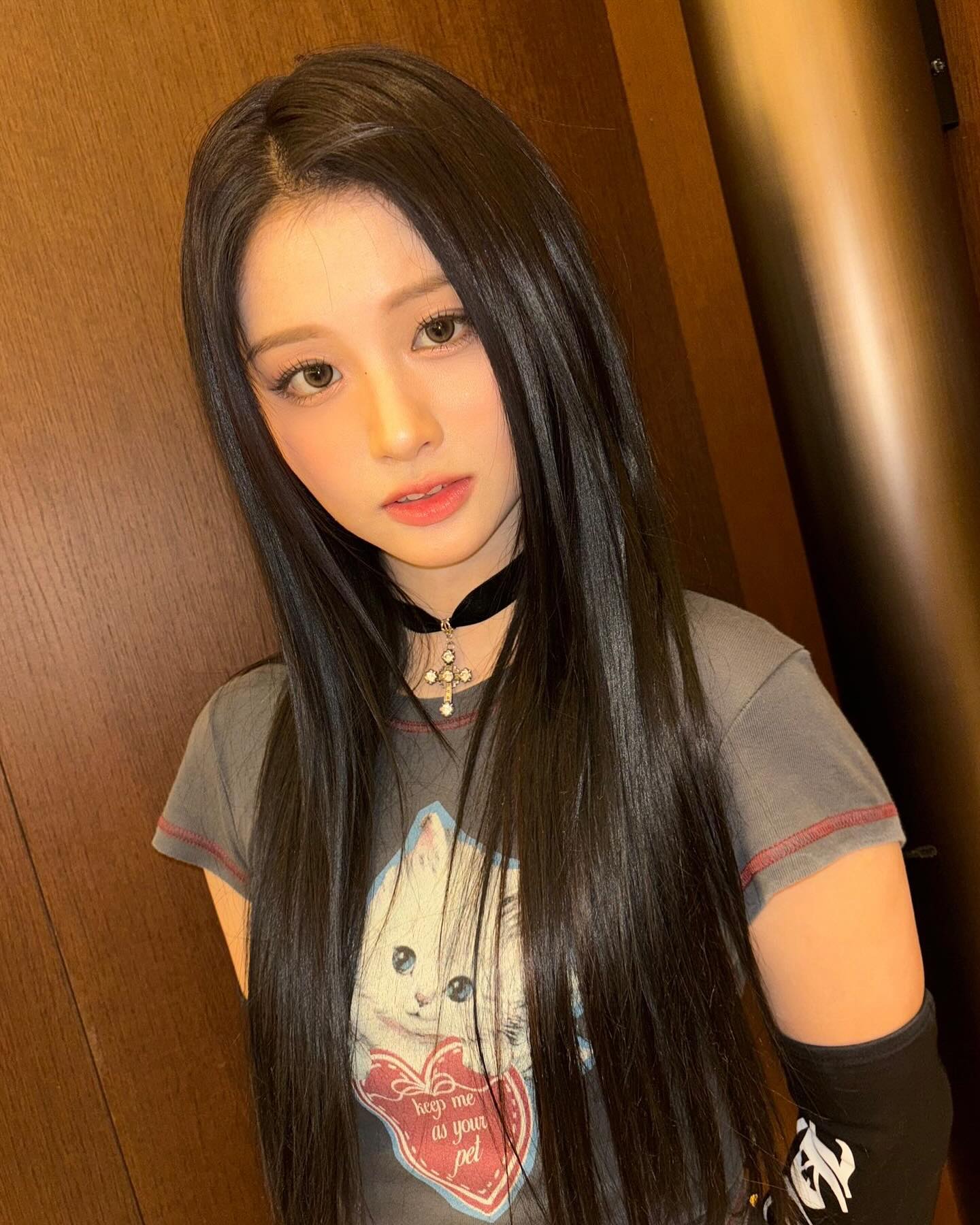 가요대전때 설윤이 세미스모키 메콥🐈‍⬛🖤

✨ nmixx_official 
💄 daindaini 
💇🏻‍♀️ dami_jo15 
🎨 kitts_hairmakeup 

메이크업 예약은 프로필링크로🤍🤍🤍
#다인쌤메이크업 #다인쌤 #키츠다인
#키츠 #키츠헤어메이크업 #kitts