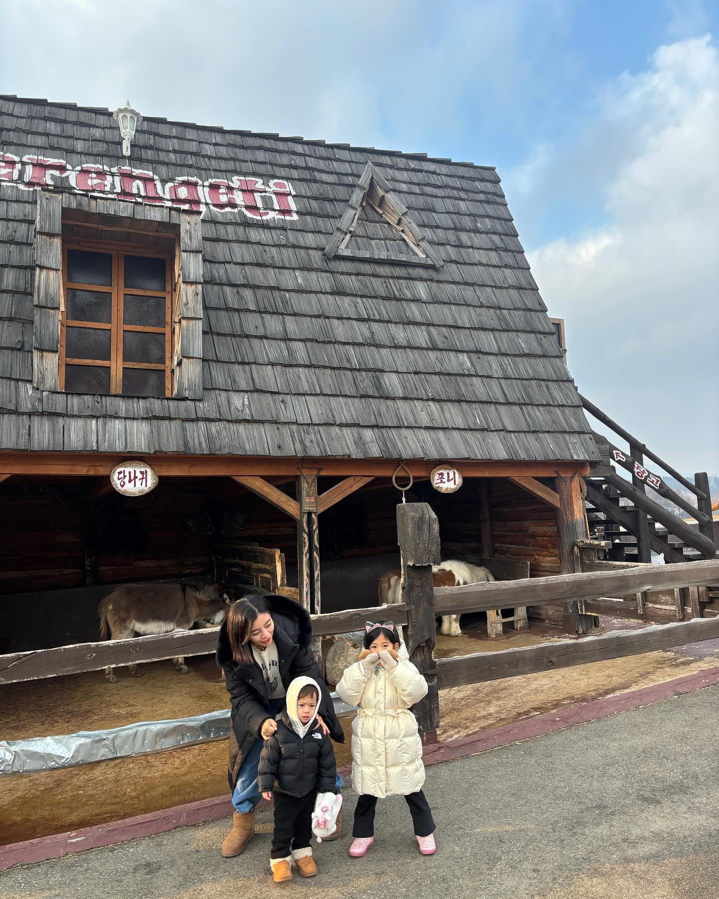 매년 뉴이어 해돋이 보러 여행🫶🏻

양양 에어비앤비로 신축오피에서
박당 14만원으로 완전 저렴하게
연말 보냈다😆 테라스에서 해돋이도 보고❤️

#어느덧작년사진