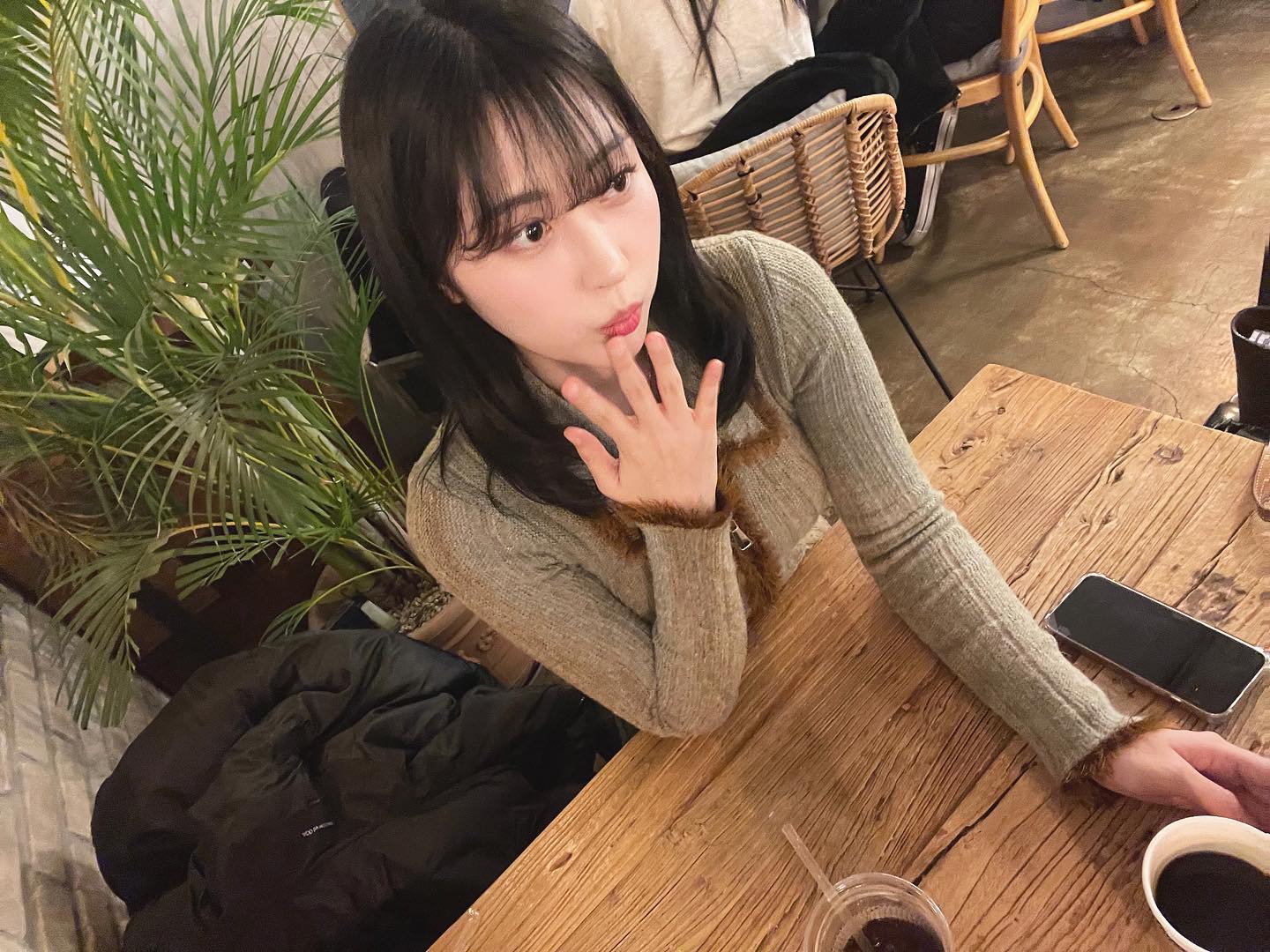 安妞😗