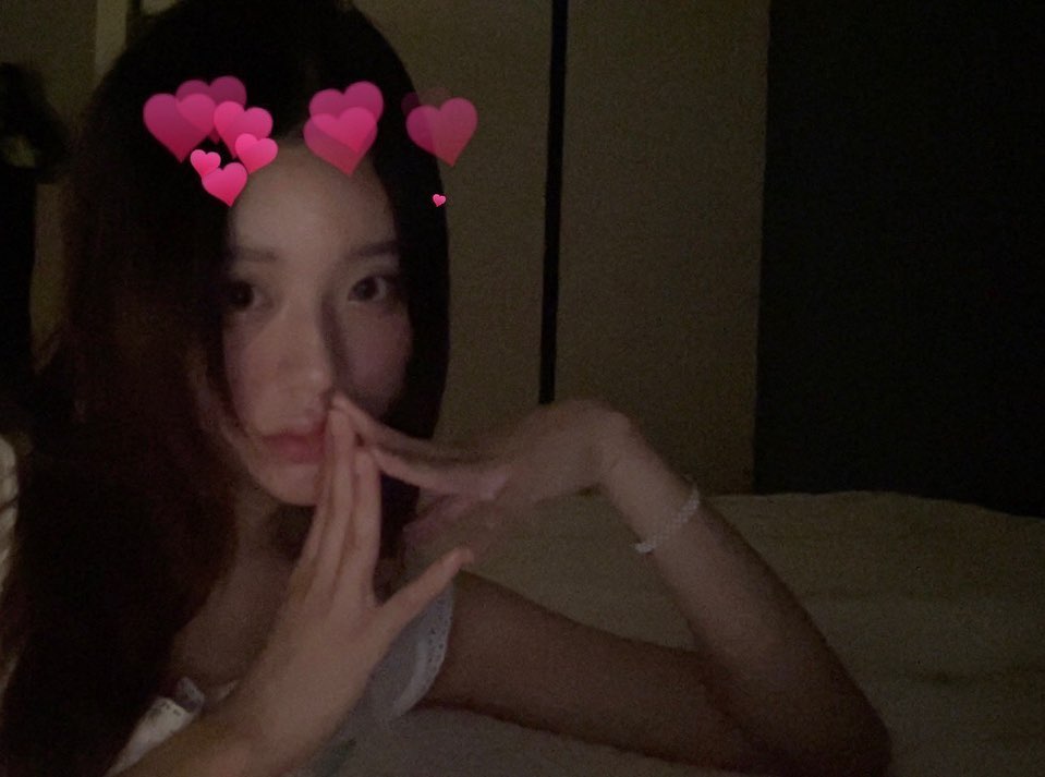 히 콩
-
-
-

#좋아요 #ootd  #daily #selfie #셀카 #맥북 #데일리 #팔로우 #일상
